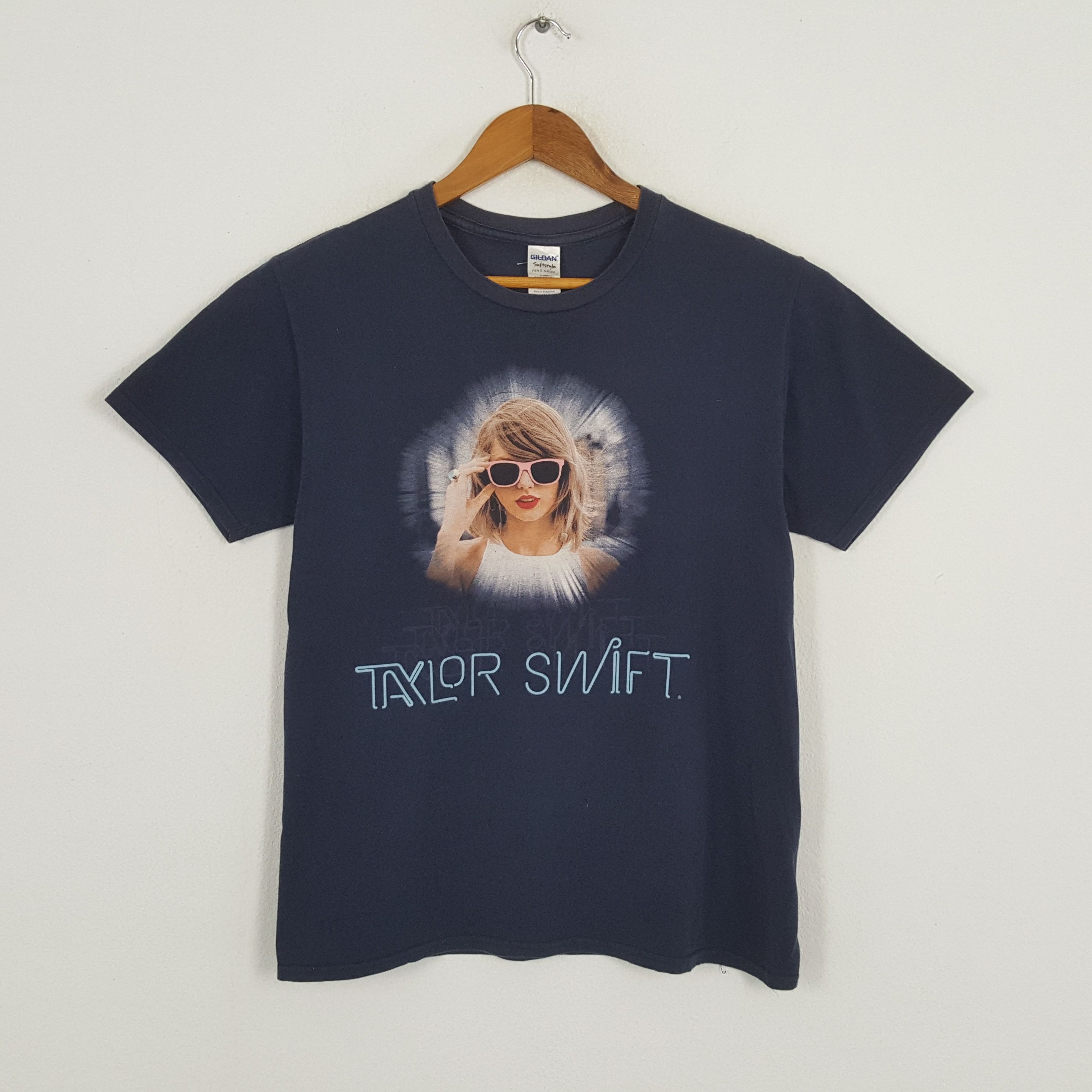 Band Tees × Vintage Vintage TAYLOR SWIFT American Singer Songwriter T-Shirts Size US M / EU 48-50 / 2 - 1 Thumbnail