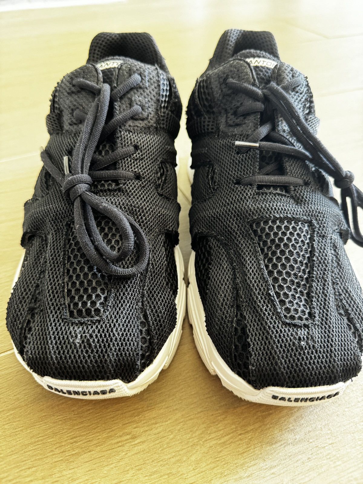 Balenciaga Balenciaga “Phantom” Runner Black/White Sneaker Trainer Size US 11 / EU 44 - 7 Thumbnail