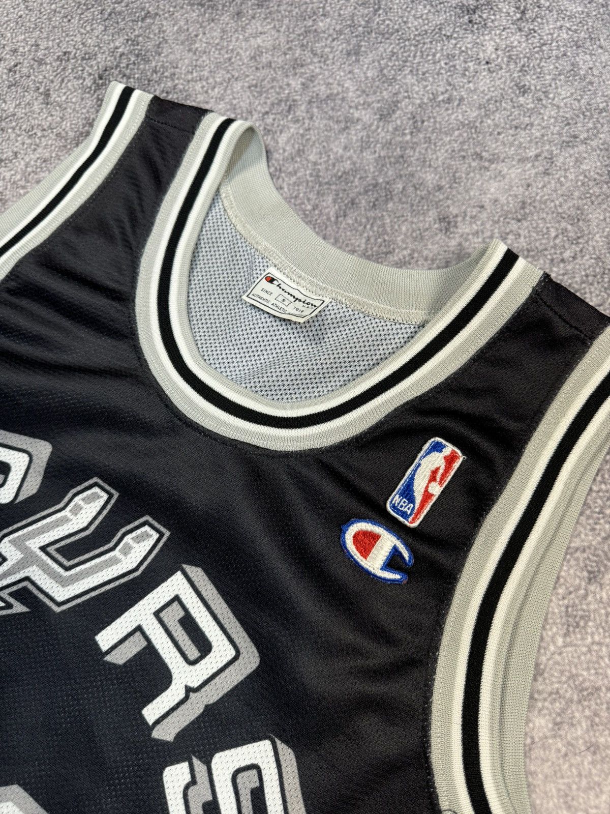 Champion Vintage Champion Spurs Duncan 21 Basketball Jersey Rare USA Size US S / EU 44-46 / 1 - 4 Thumbnail