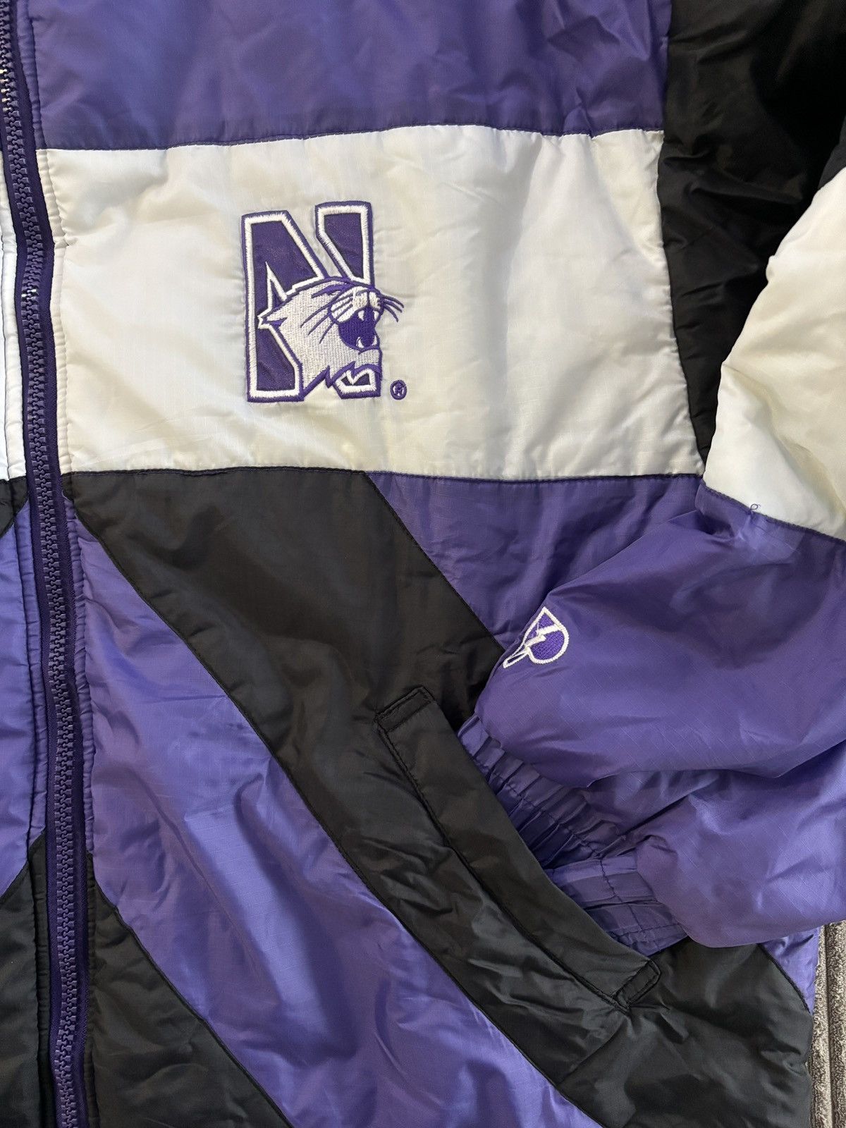 Pro Player Puffer Jacket Vintage Pro Player NCAA Northwestern Wildcats Size US XXL / EU 58 / 5 - 3 Thumbnail