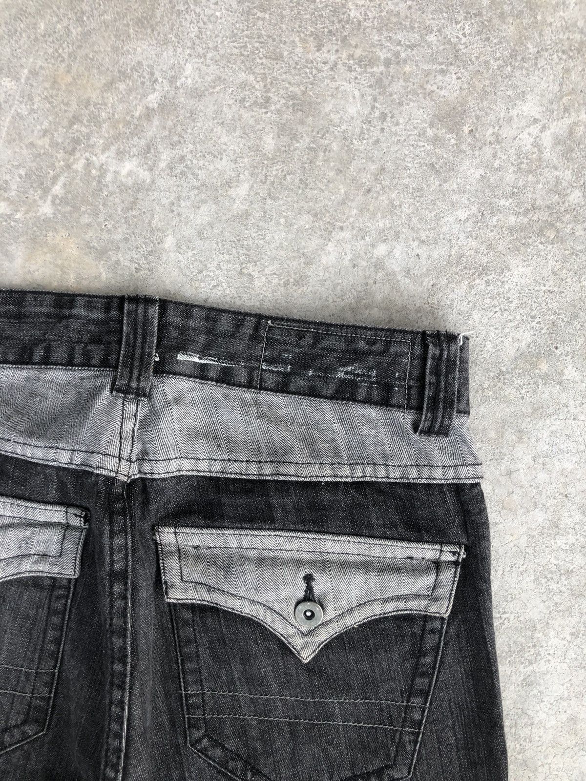 If Six Was Nine Japanese Jungle Storm Flared Jeans Size US 31 - 13 Thumbnail