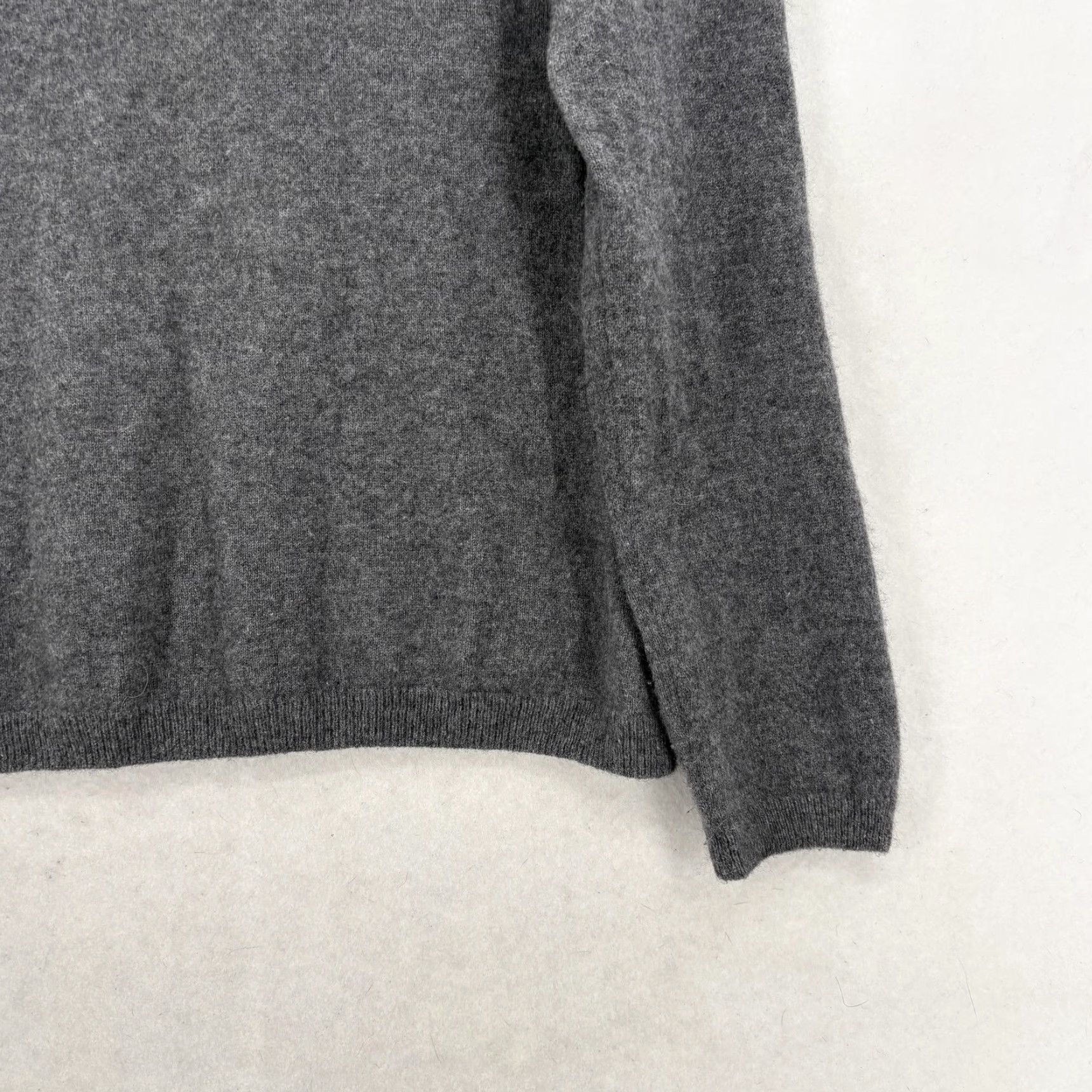 Vintage Prive Cashmere Sweater Womens Medium Gray 100% Cashmere Shawl Collar Pullover Regular Knit Wool? Size M / US 6-8 / IT 42-44 - 3 Thumbnail