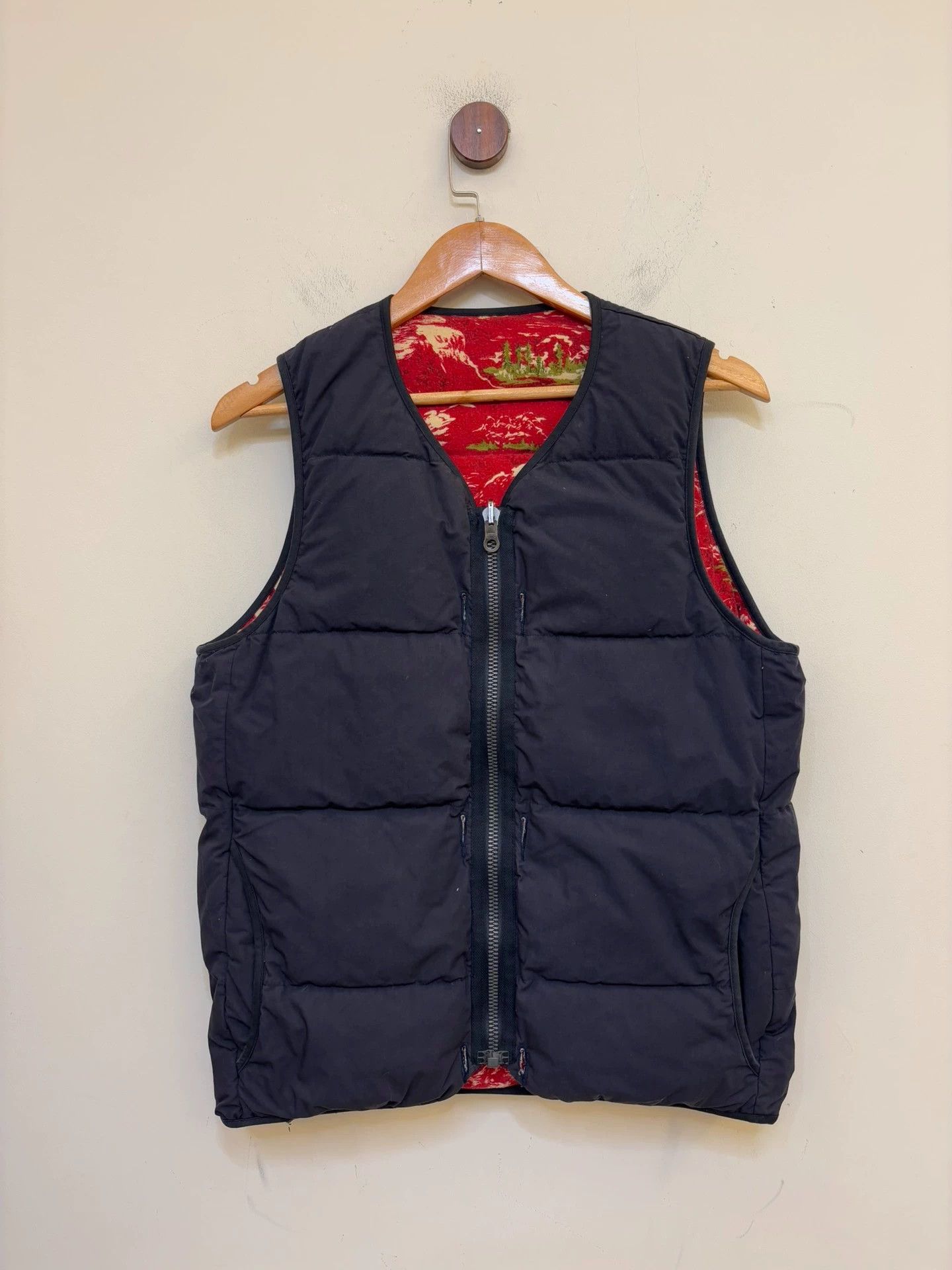 Visvim visvim double-sided down vest size 2 80% new Size US M / EU 48-50 / 2 - 1 Thumbnail