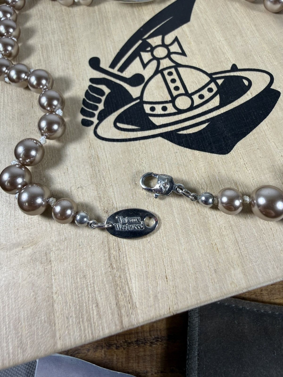 Vivienne Westwood Vivienne Westwood Vintage Orb Pearl Choker Necklace Silver Size ONE SIZE - 5 Thumbnail