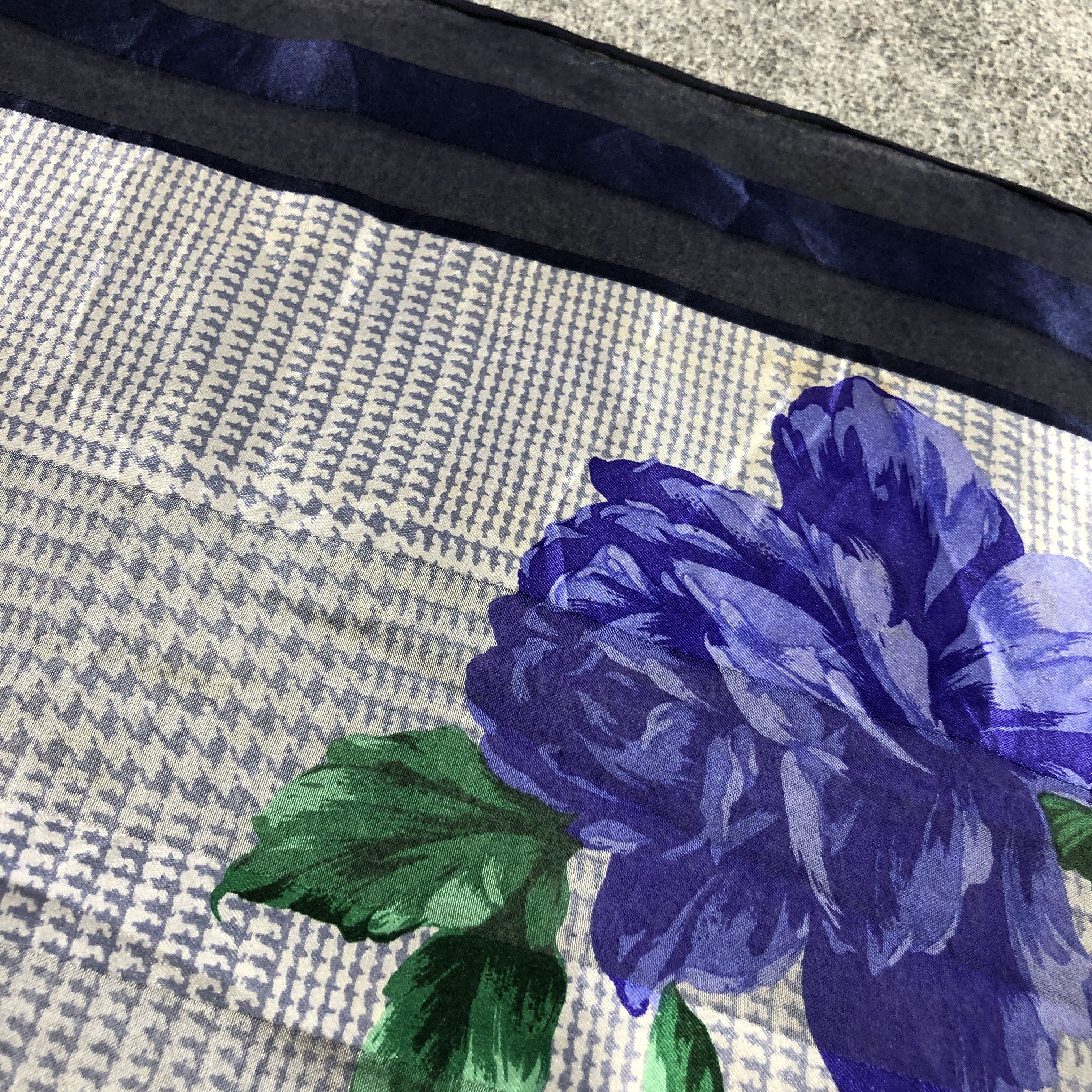 Givenchy Vintage Givenchy Floral Hand Rolled Silk Scarf M1203 Size ONE SIZE - 15 Thumbnail