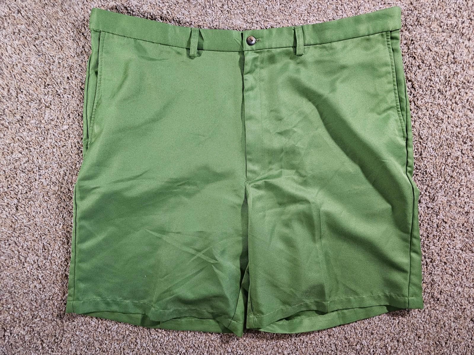 Haggar Haggar Green 42 Shorts Size US 42 / EU 58 - 1 Thumbnail