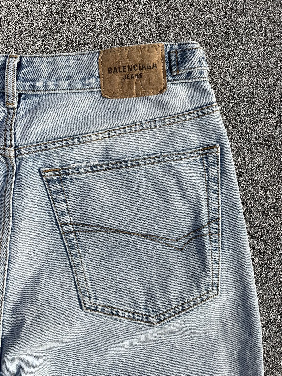 Balenciaga FW21 Balenciaga Light Wash Straight Leg Denim Size US 32 / EU 48 - 6 Thumbnail