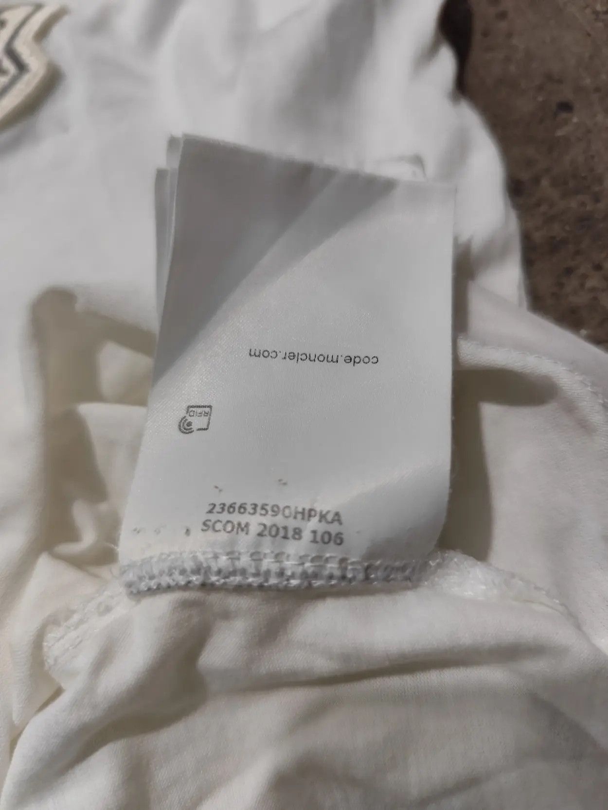 Moncler Moncler Maglia Logo T-shirt Size S / US 4 / IT 40 - 6 Thumbnail