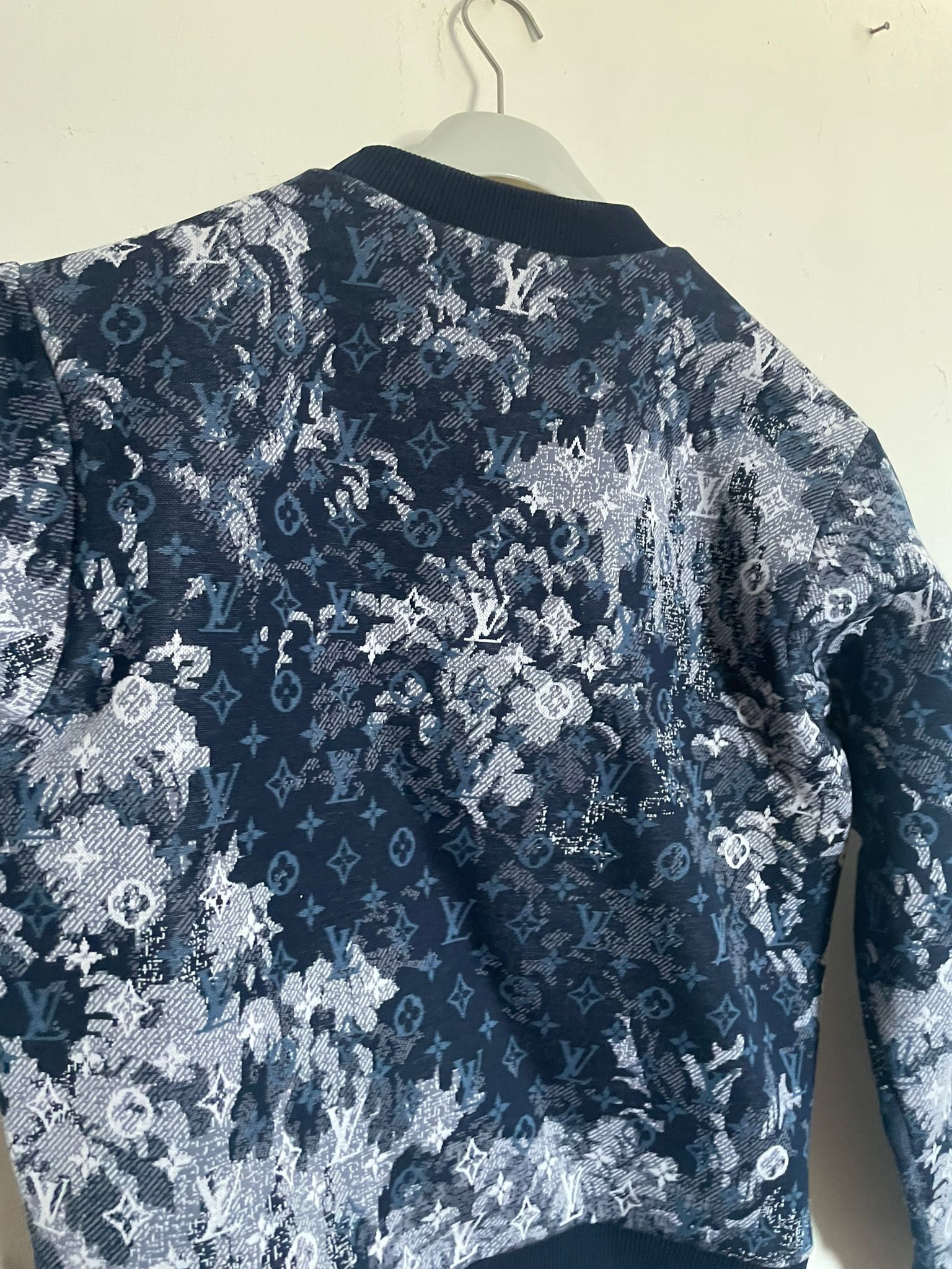 Louis Vuitton Louis Vuitton tapestry monogram sweater Size US XS / EU 42 / 0 - 3 Thumbnail