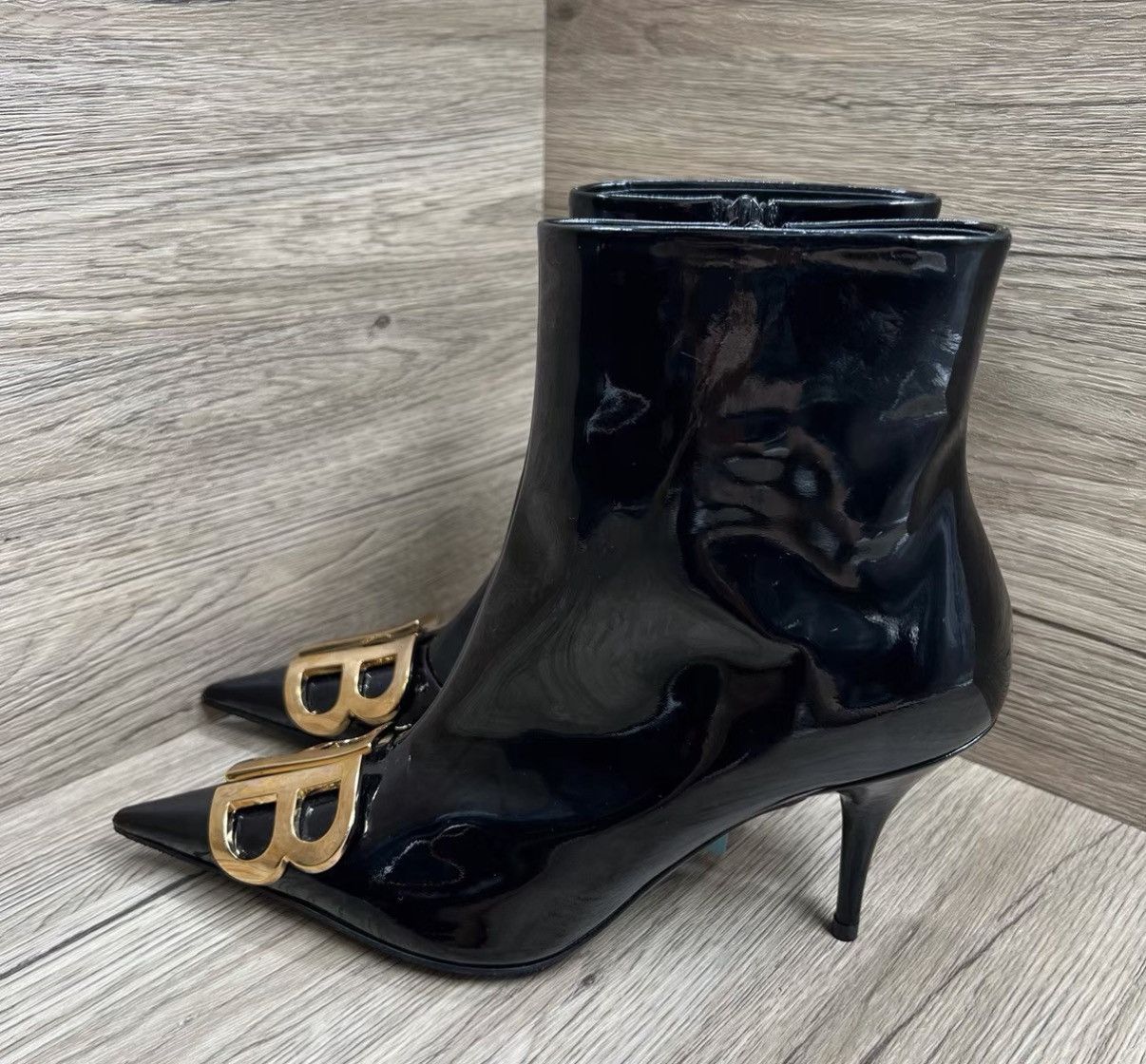 Balenciaga Balenciaga Black & Gold Double B Heeled Ankle Boots J41 Size US 6 / IT 36 - 1 Thumbnail
