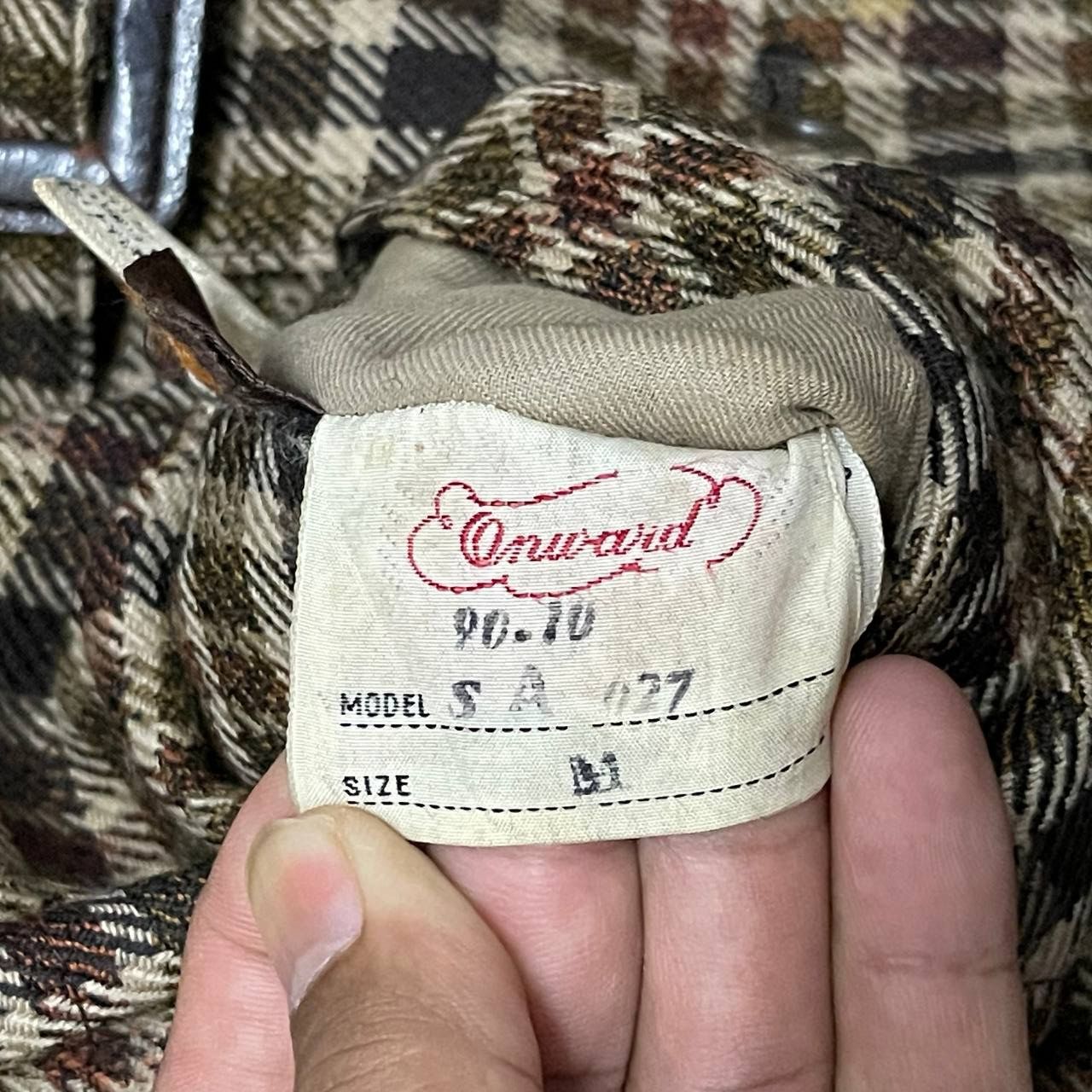 Yves Saint Laurent Vintage YSL Yves Saint Laurent Wool Coat with Buckle Size US M / EU 48-50 / 2 - 15 Thumbnail