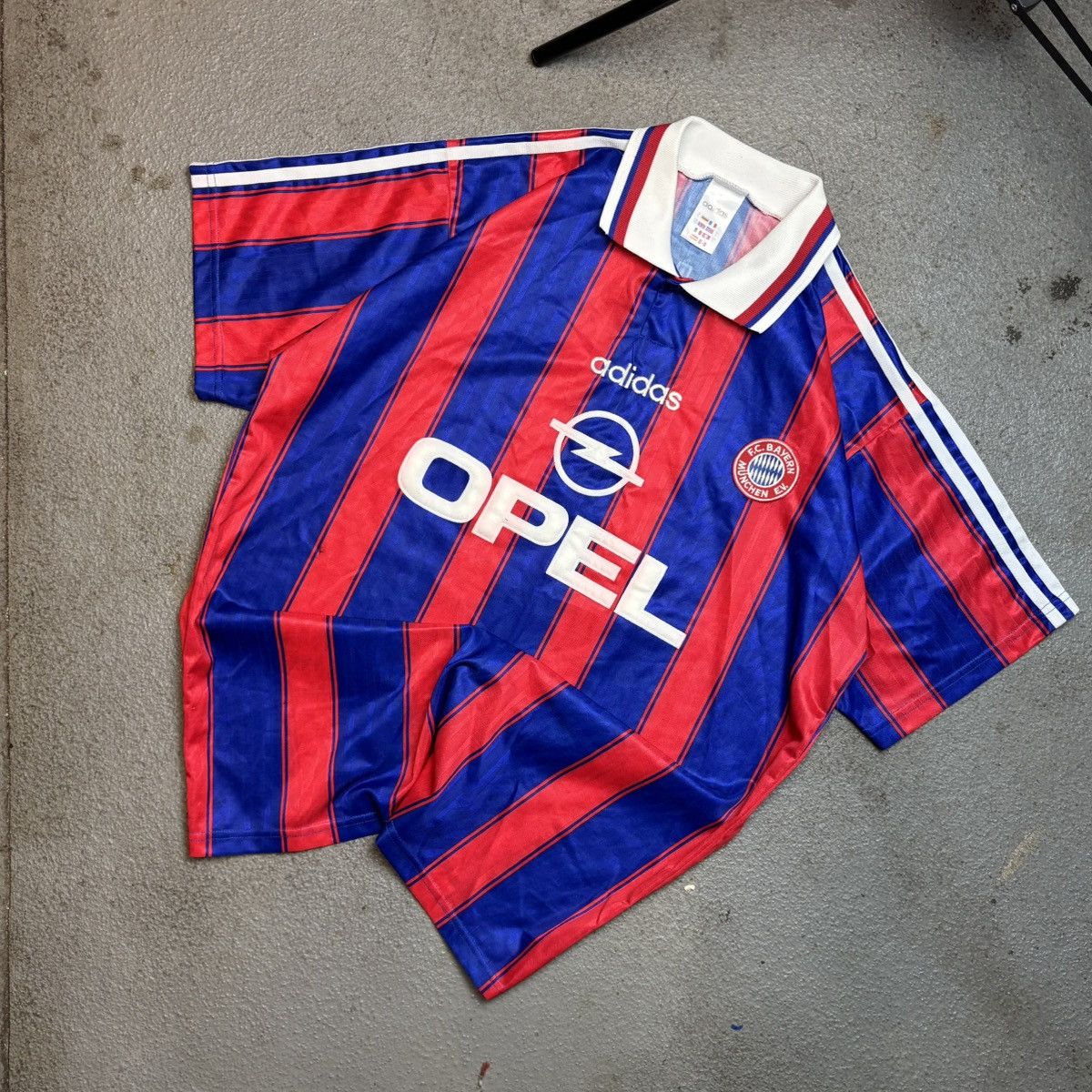 Adidas Adidas Jersey T Shirt Bayern Ziege 17 Size US L / EU 52-54 / 3 - 1 Thumbnail