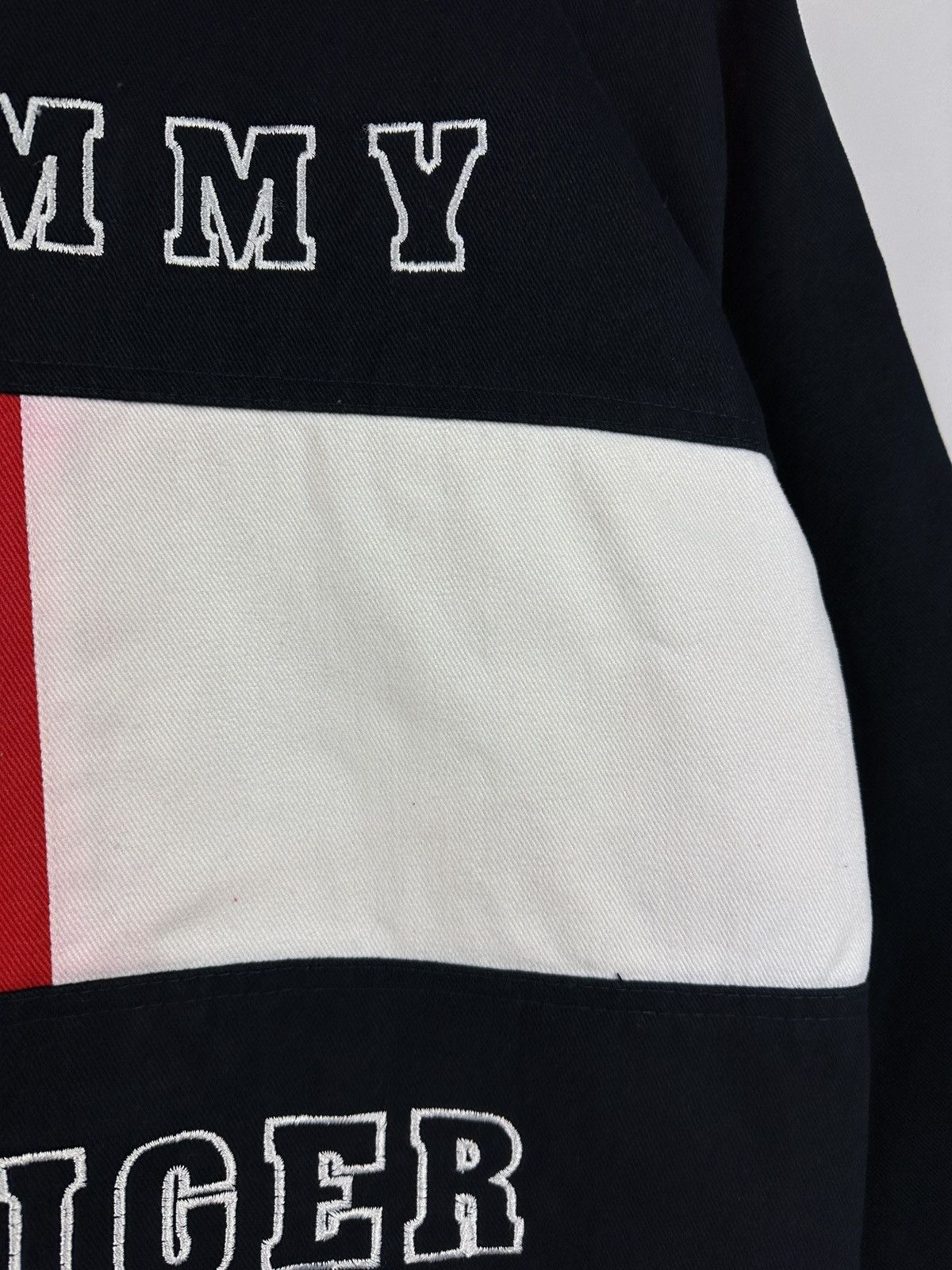 Tommy Hilfiger × Vintage Vintage 90’s Tommy Hilfiger Big Embroidered Logo Jacket Size US XS / EU 42 / 0 - 8 Thumbnail