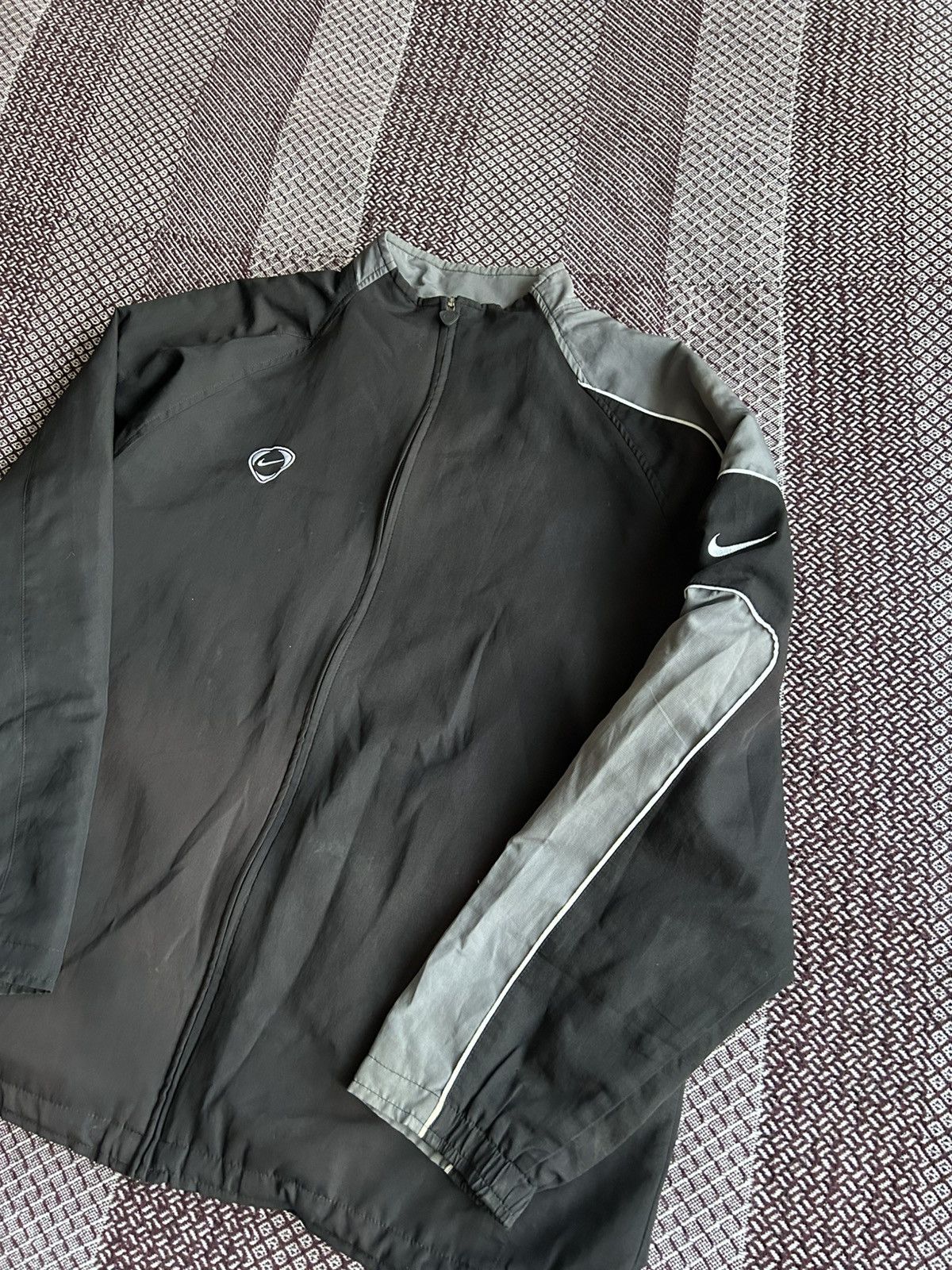 Nike Vintage 90s Nike Windbreaker Jacket Faded Colour Streetwear Size US XL / EU 56 / 4 - 5 Thumbnail