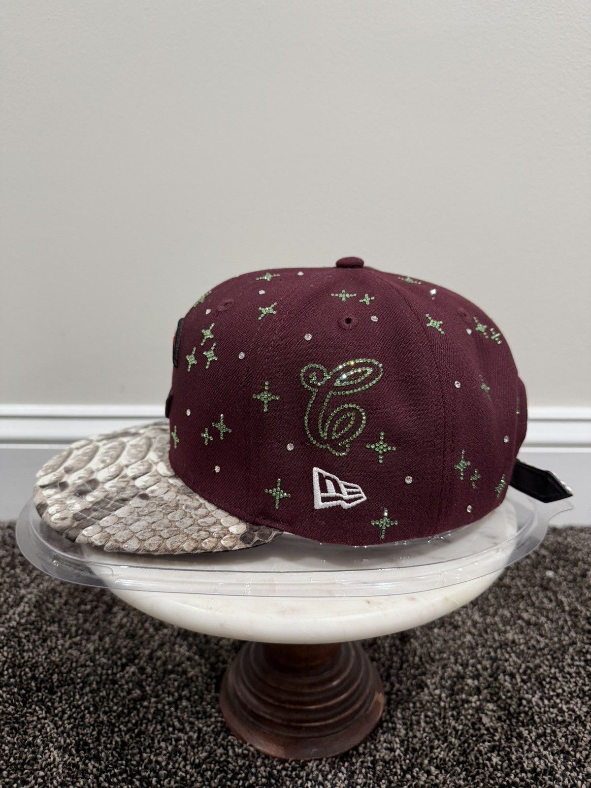 Just Don × Mitchell & Ness Just Don x M&N Couture Worldwide Chicago Bulls Burgundy Hat Size ONE SIZE - 4 Thumbnail