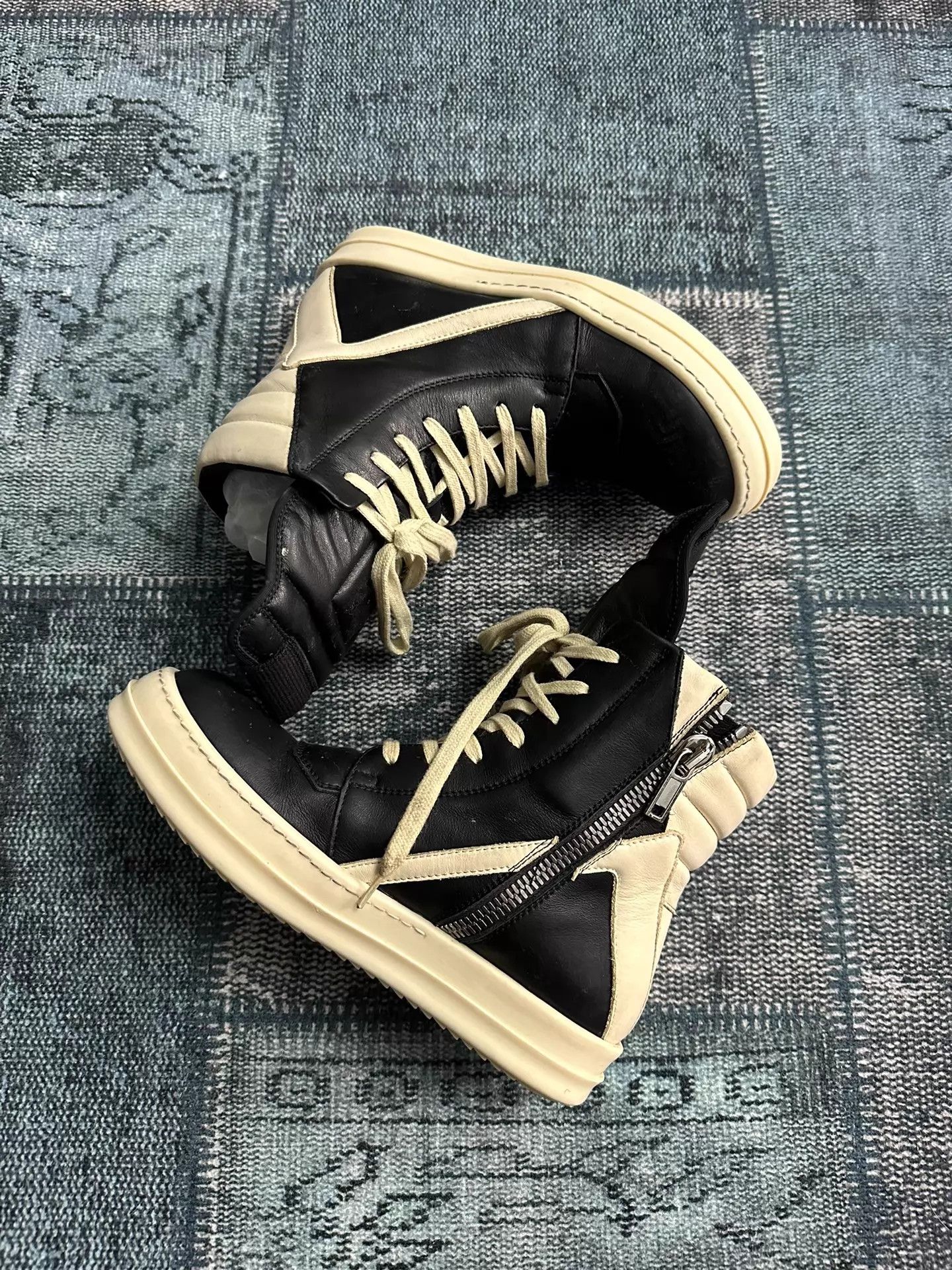 Rick Owens Rick Owens New Triangle Lambskin 38 Size US 7.5 / IT 37.5 - 2 Thumbnail