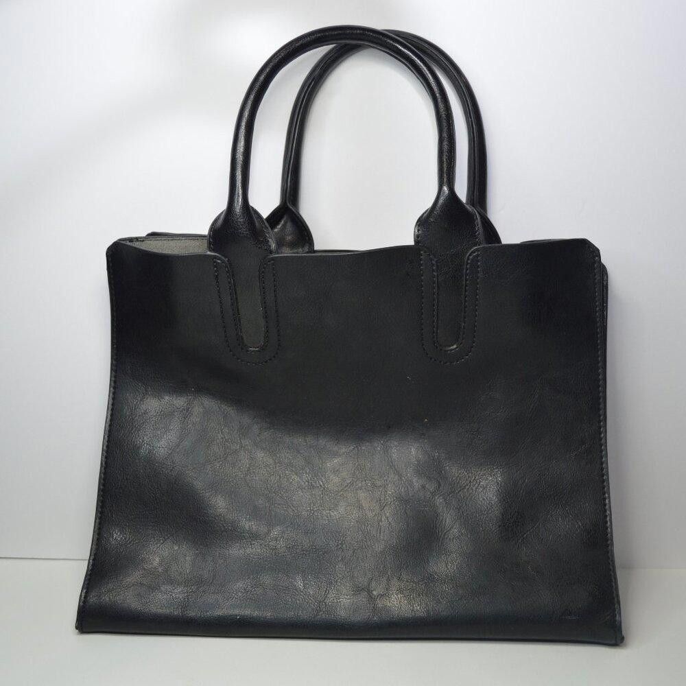 Designer Elegant Black Leather Handbag with Brown Satin Interior Size ONE SIZE - 1 Thumbnail