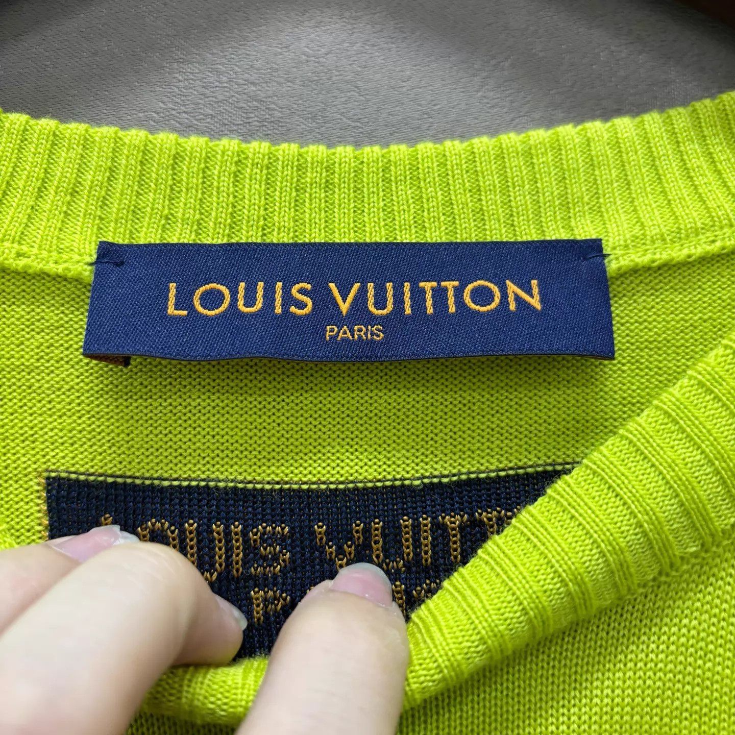 Louis Vuitton LV Badge Embroidered Logo Crew Wool Knit Pullover M Size US M / EU 48-50 / 2 - 3 Thumbnail