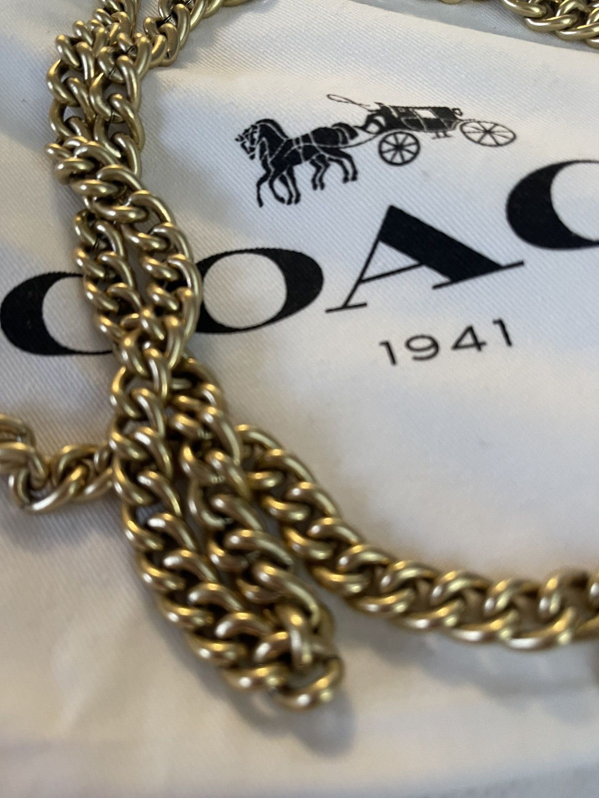 Coach COACH DINKY STRAP NEW GOLD Size ONE SIZE - 2 Thumbnail