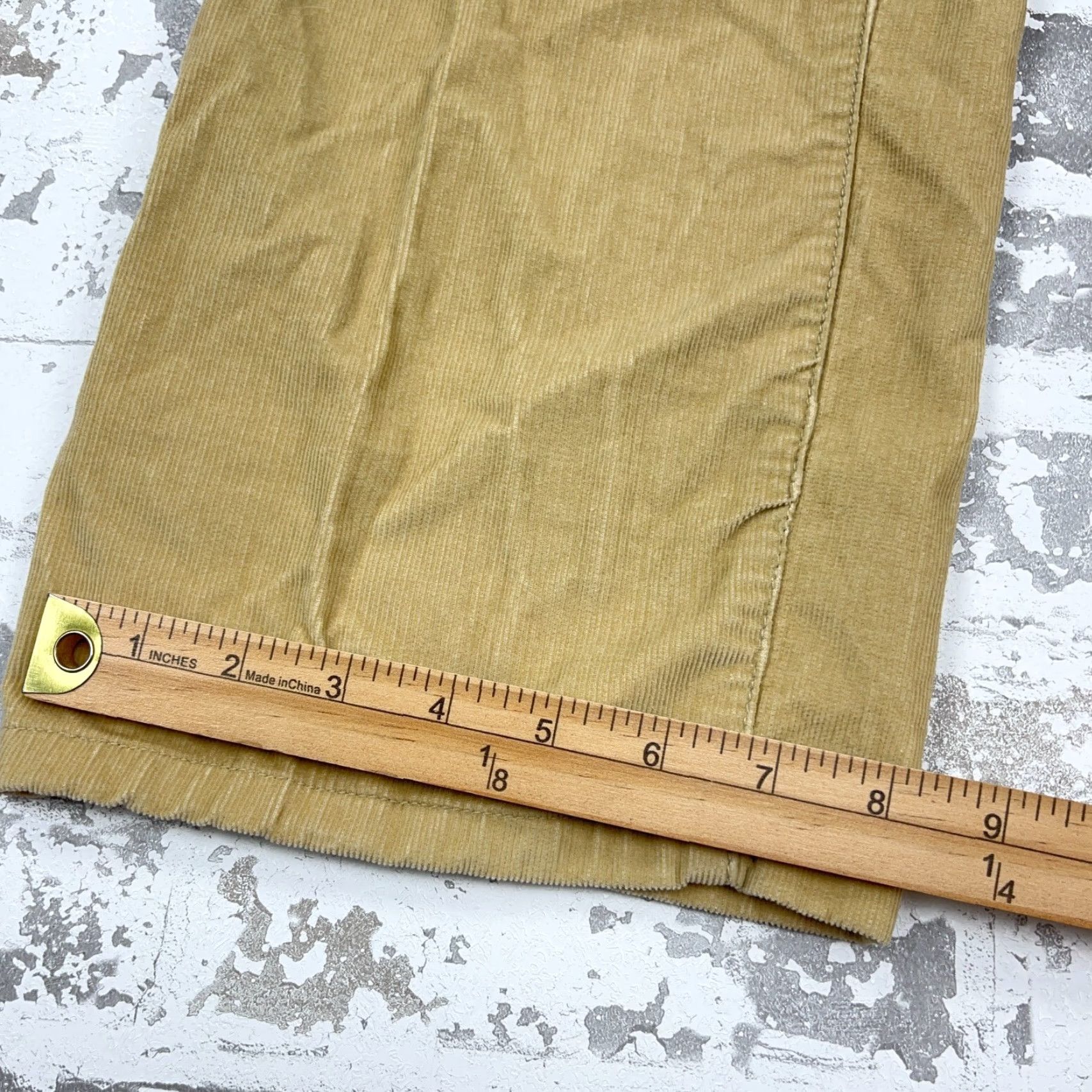 Tommy Hilfiger VINTAGE Tommy Hilfiger Pants Men 36x32 Chino Corduroy Beige 5-Pocket Regular Straight Jeans? No, adjust: Size US 36 / EU 52 - 4 Thumbnail