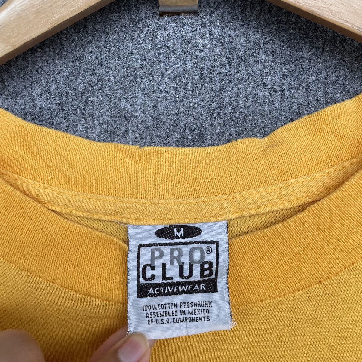 Vintage 90s Proclub Yellow Blank T Shirt Nice & Crispy Size US M / EU 48-50 / 2 - 3 Thumbnail