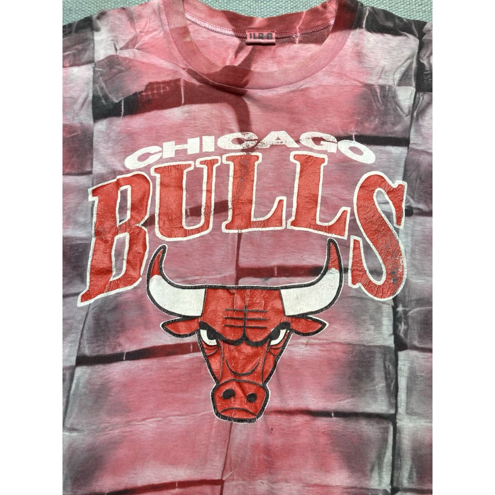 NBA VINTAGE 80s 90s graphic T-Shirt Chicago Bulls Tie-Dye NBA Basketball Red Large Mens Shirt Size US L / EU 52-54 / 3 - 2 Thumbnail