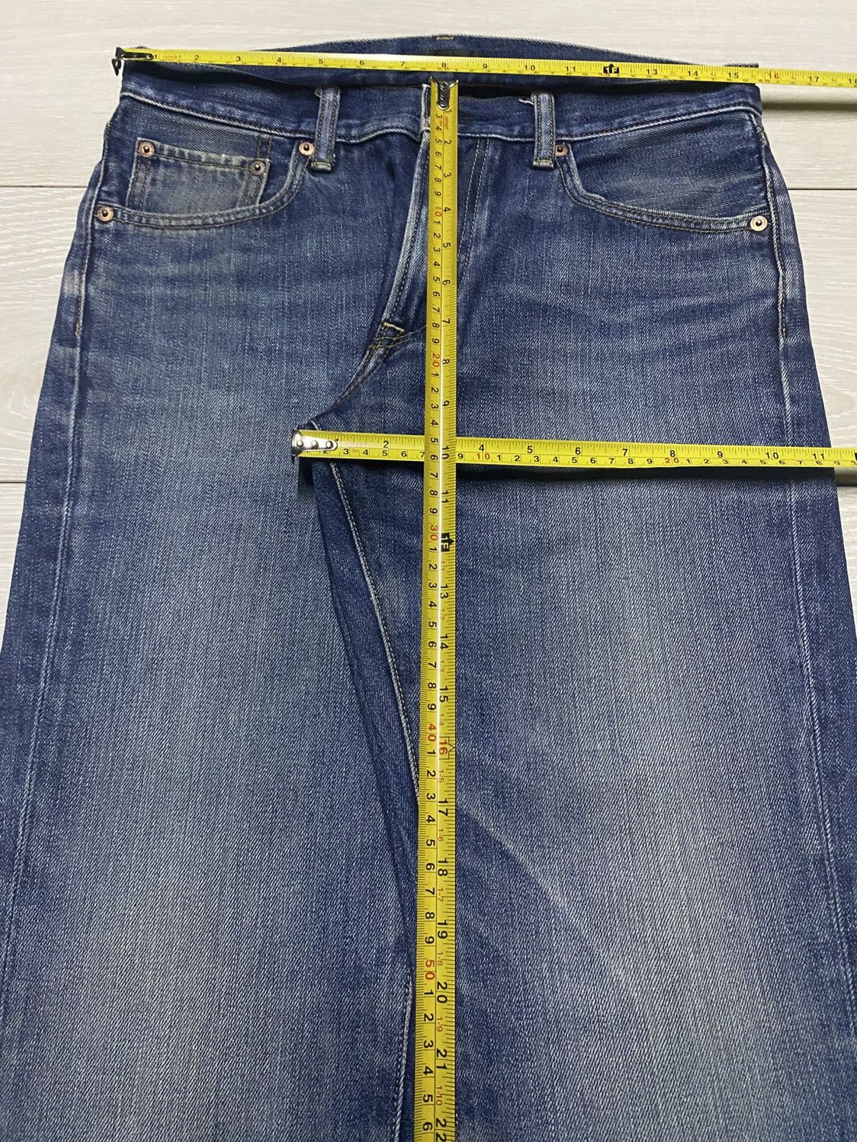 Japanese Brand Vintage Japanese Uniqlo Blue Faded Wash Distressed Jeans Size US 31 - 12 Thumbnail