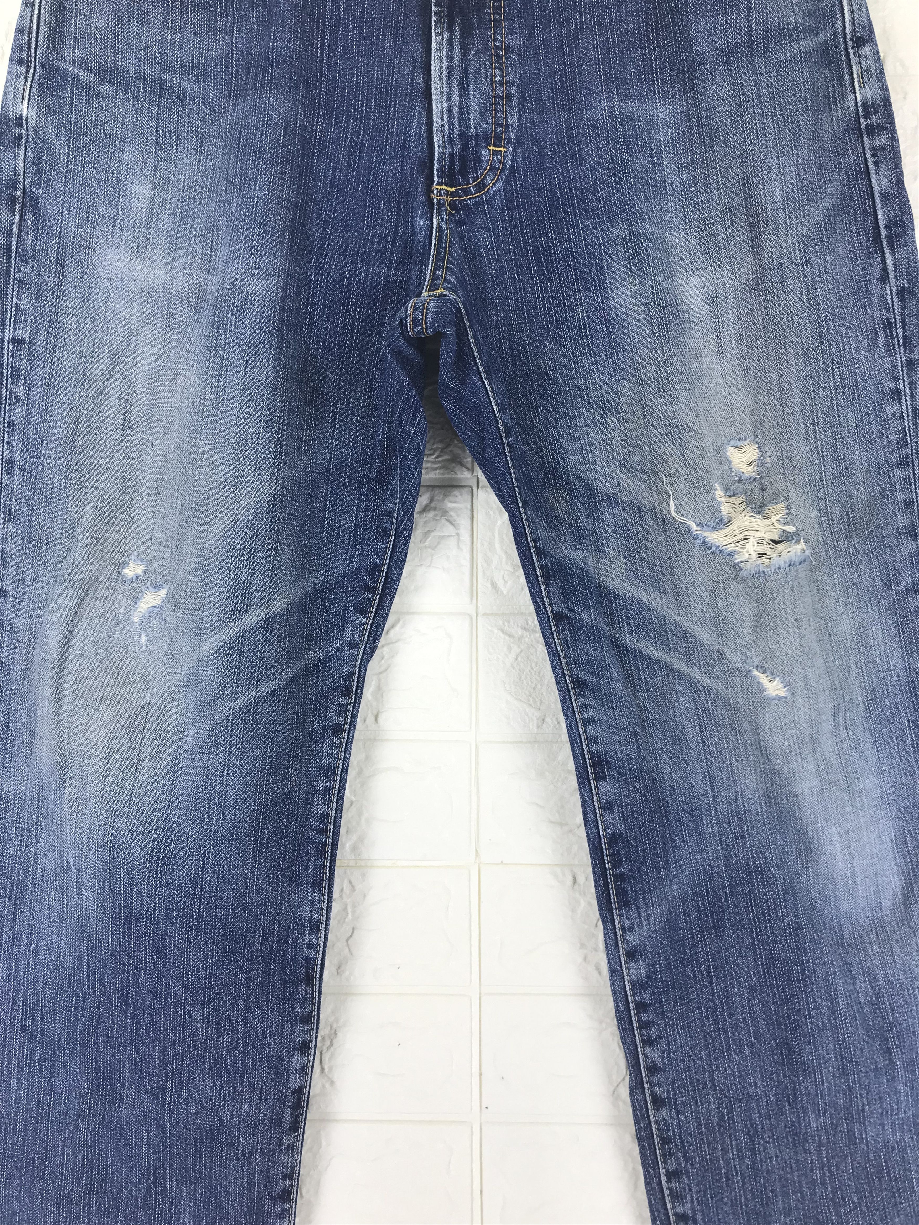 Wrangler Vintage Wrangler Blue Wash Distressed Jeans Size US 34 / EU 50 - 3 Thumbnail