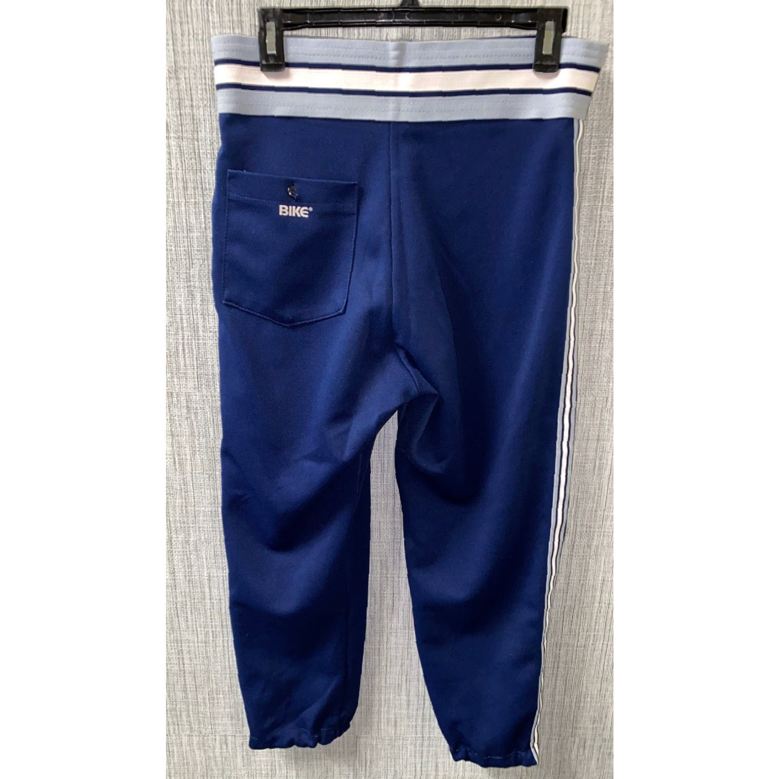 Vintage Vtg Bike Navy Blue/Gray Zip Fly Athletic Pants Size M(30 X 23) 30 X 23 Navy Blue Gray Zip Fly Athletic Pants Size M Bike Vtg Size US 30 / EU 46 - 4 Thumbnail
