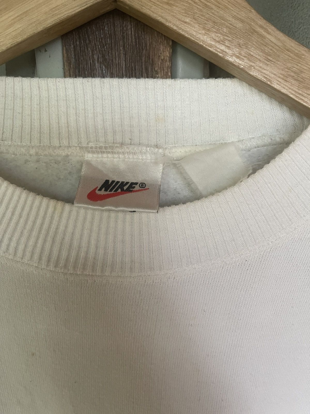 Nike Vintage 90's Nike Big Center Swoosh Crewneck Sweatshirt Size US L / EU 52-54 / 3 - 12 Thumbnail
