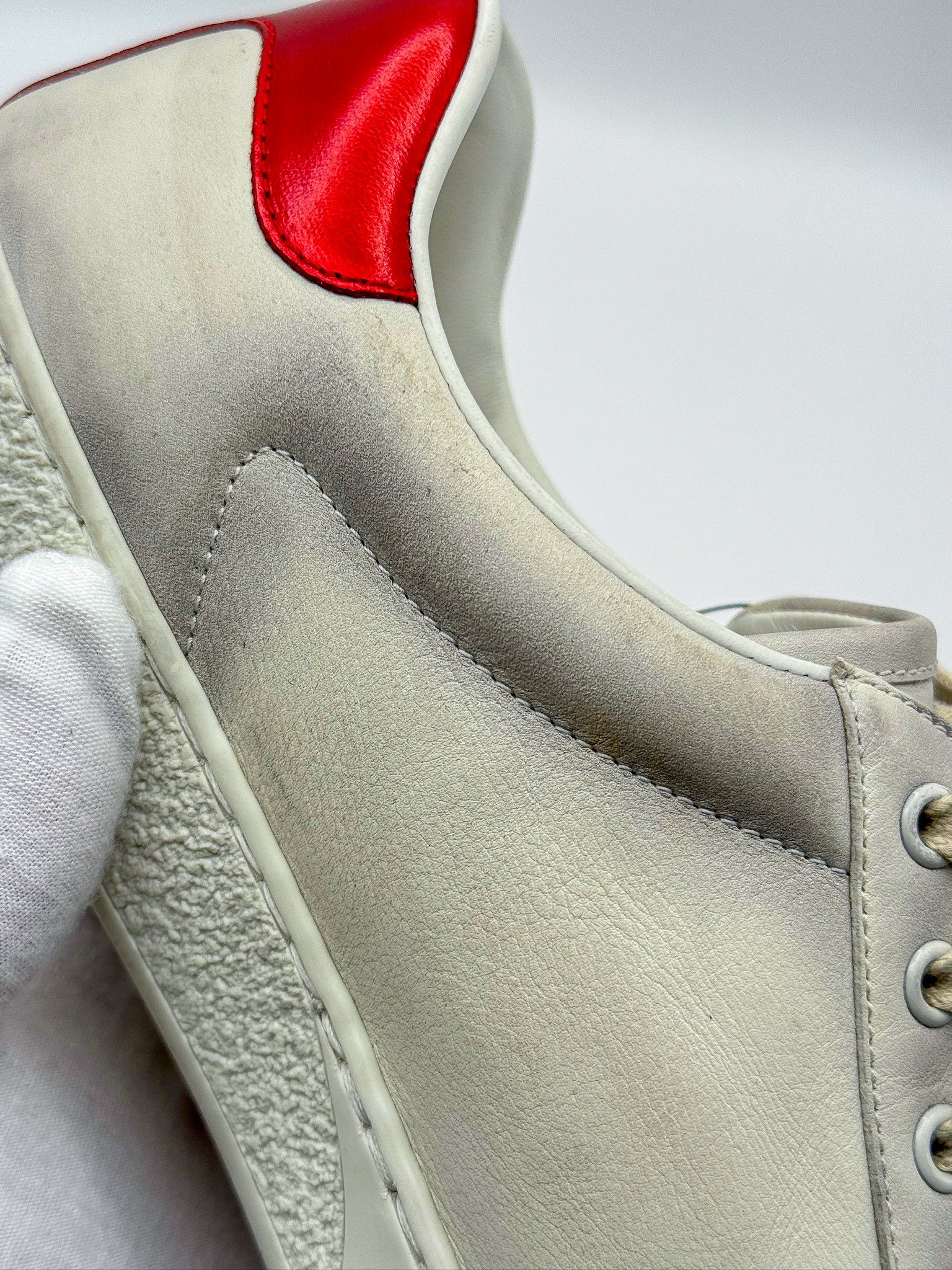 Gucci Gucci Ace Graffiti Logo Distressed White-Beige Leather Size US 10 / EU 43 - 15 Thumbnail