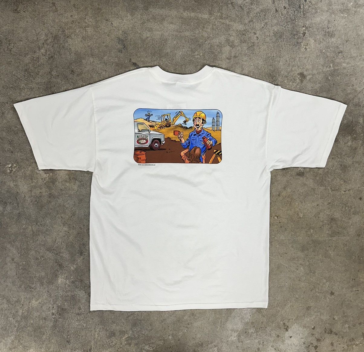 Gildan × Vintage Vintage 90s Mistletoe Belt Company Construction T-Shirt Size US XL / EU 56 / 4 - 1 Thumbnail