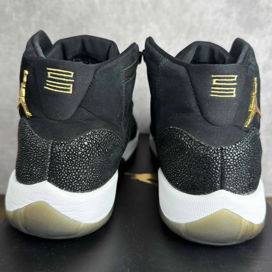 Jordan Brand Air Jordan 11 Retro Premium Mid Heiress 8Y / 9.5W 852625-030 Size US 9.5 / IT 39.5 - 6 Thumbnail