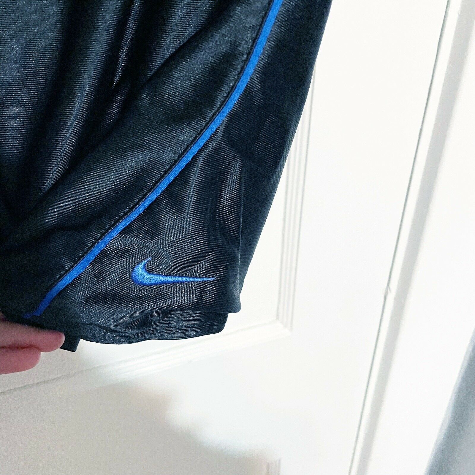 Nike Vintage Nike Basketball Reversible Shorts Size M Blue Black Size US 30 / EU 46 - 4 Thumbnail