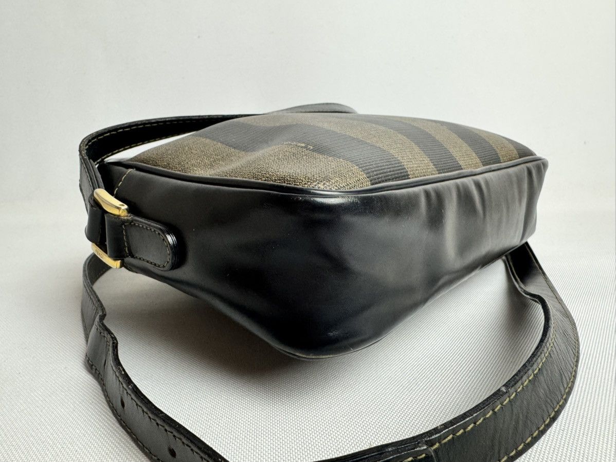 Fendi Vintage Fendi Peguin Crossbody Bag Canvas Size ONE SIZE - 5 Thumbnail