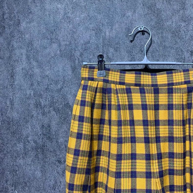 Dior Dior Size S Plaid skirt 2501-Nextarrow Size 25" / US 0 / IT 36 - 5 Thumbnail