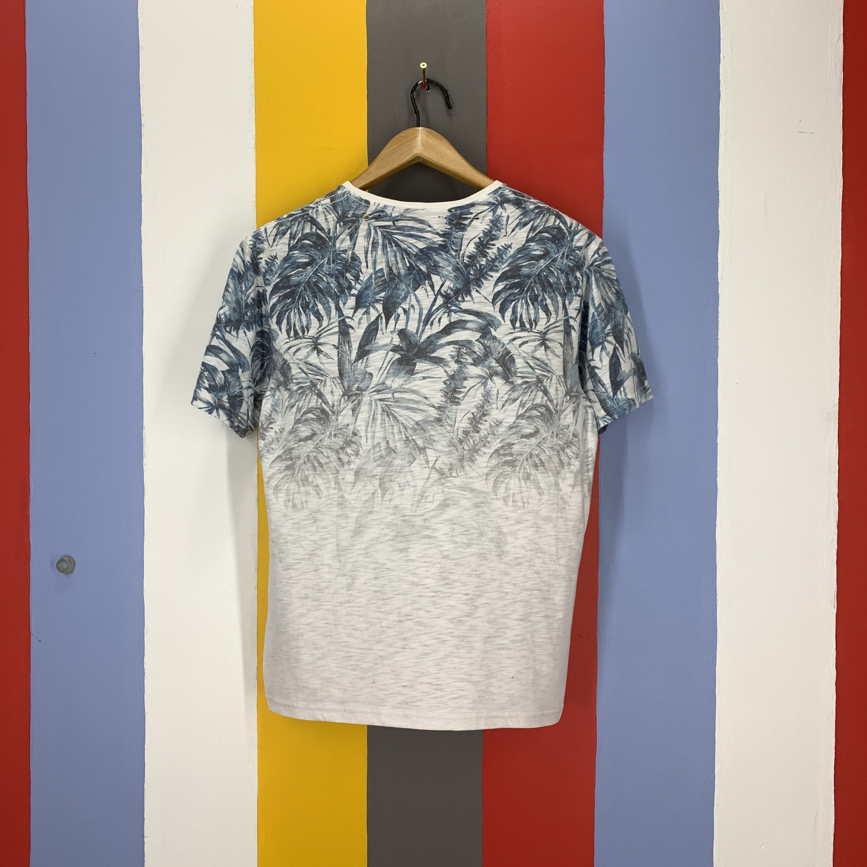 semanticdesign SEMANTIC DESIGN Leaf Design T Shirt #1790/07 Size US S / EU 44-46 / 1 - 9 Thumbnail