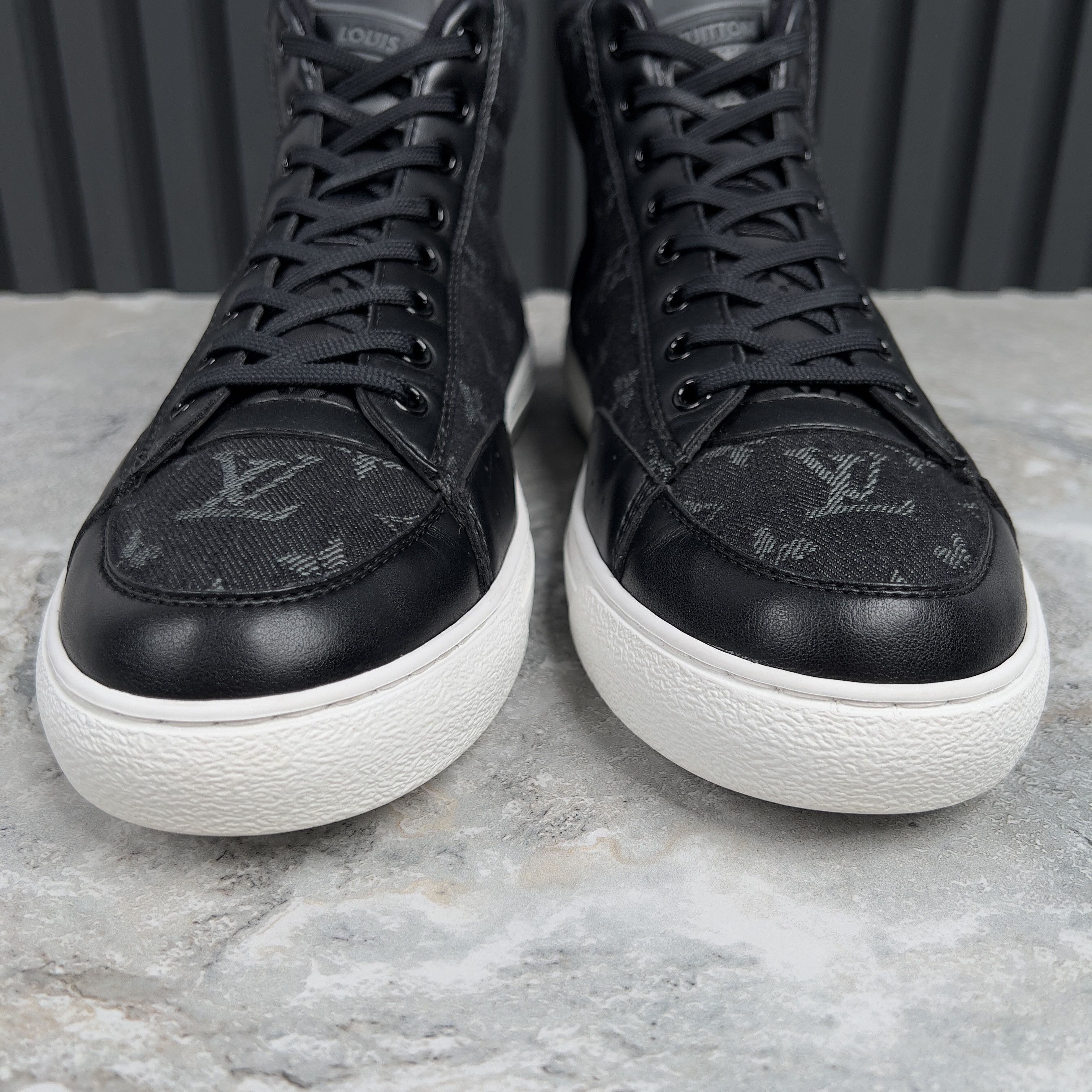 Louis Vuitton Louis Vuitton Charlie Trainers Sneaker Monogram Denim Size US 9 / EU 42 - 9 Thumbnail