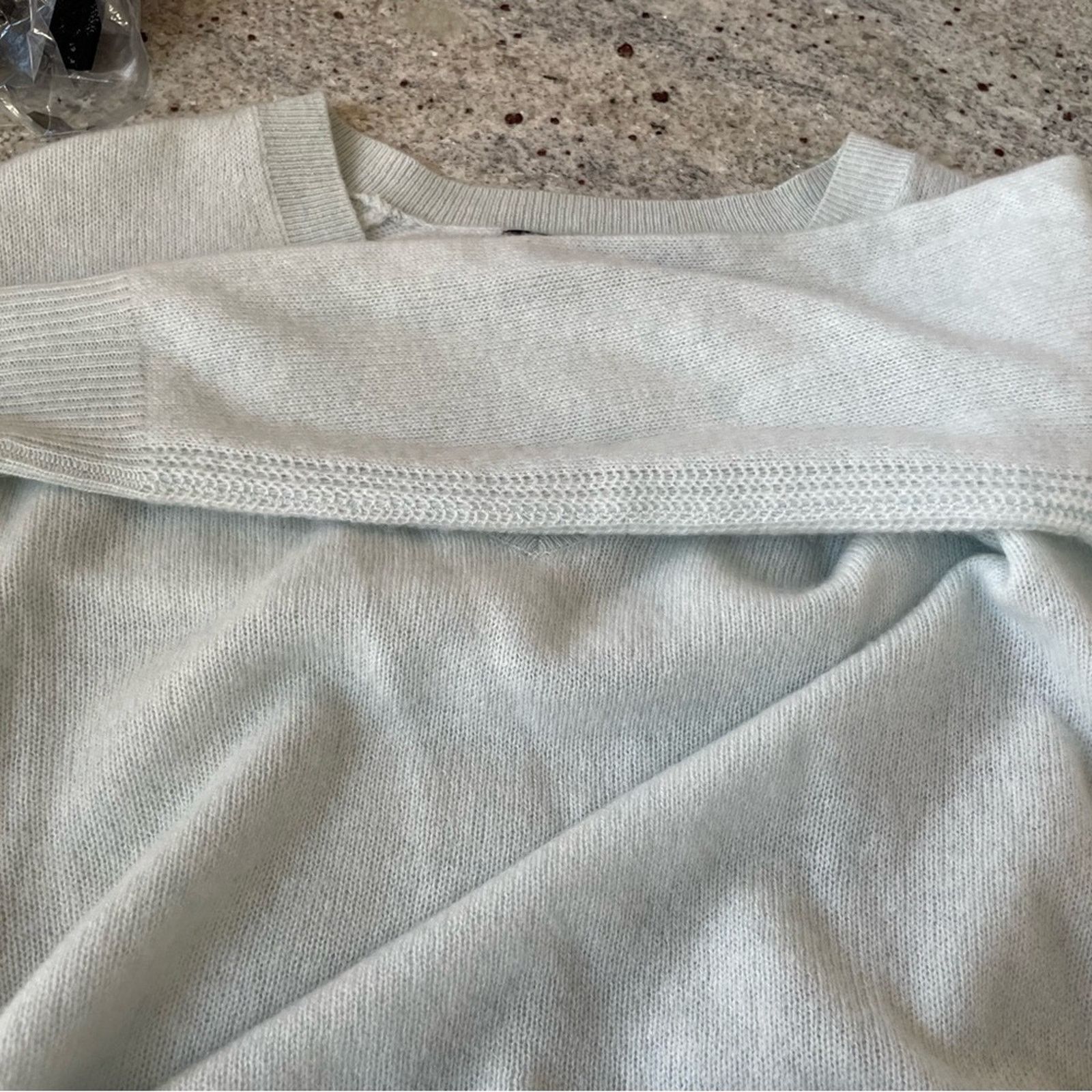 360Cashmere V-neck Cashmere Sweater in Light Green from 360 Cashmere Size XS / US 0-2 / IT 36-38 - 5 Thumbnail