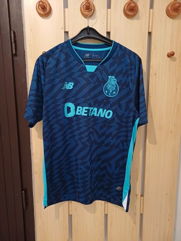 New Balance New Balance Fc.Porto 2024/25 third shirt Size US L / EU 52-54 / 3 - 1 Thumbnail