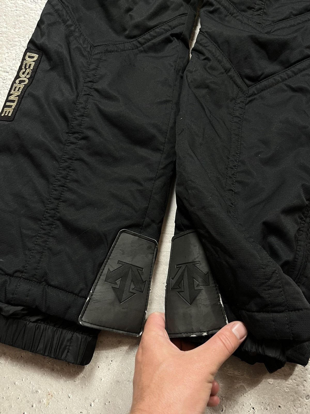 Descente × Vintage Vintage Descente Ski Pants Men’s L Black Technical Trousers Size US 28 / EU 44 - 4 Thumbnail