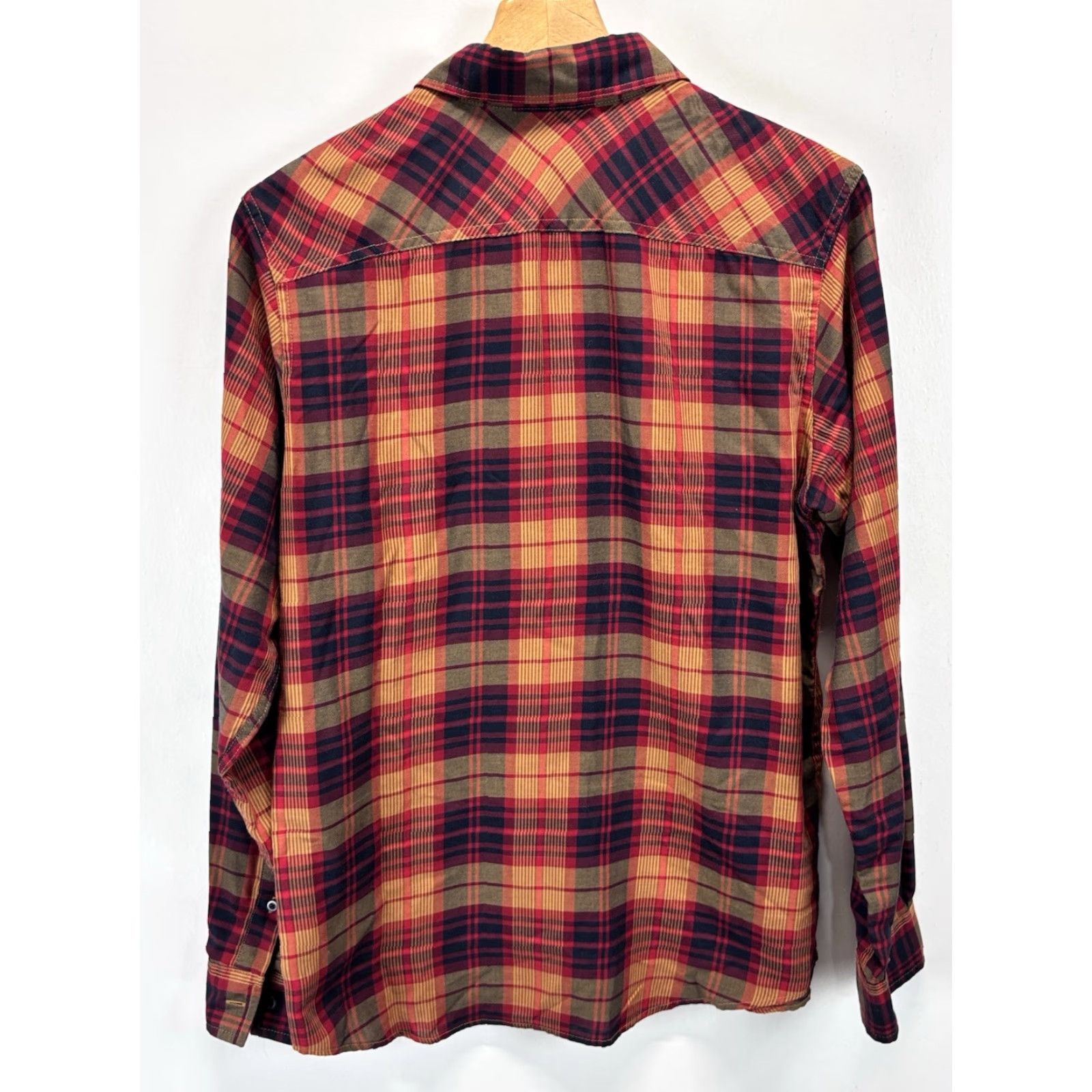 Mountain Hardwear Mountain Hardwear Men's Plaid Button Up Shirt Small Long Sleeve Red Size US S / EU 44-46 / 1 - 3 Thumbnail