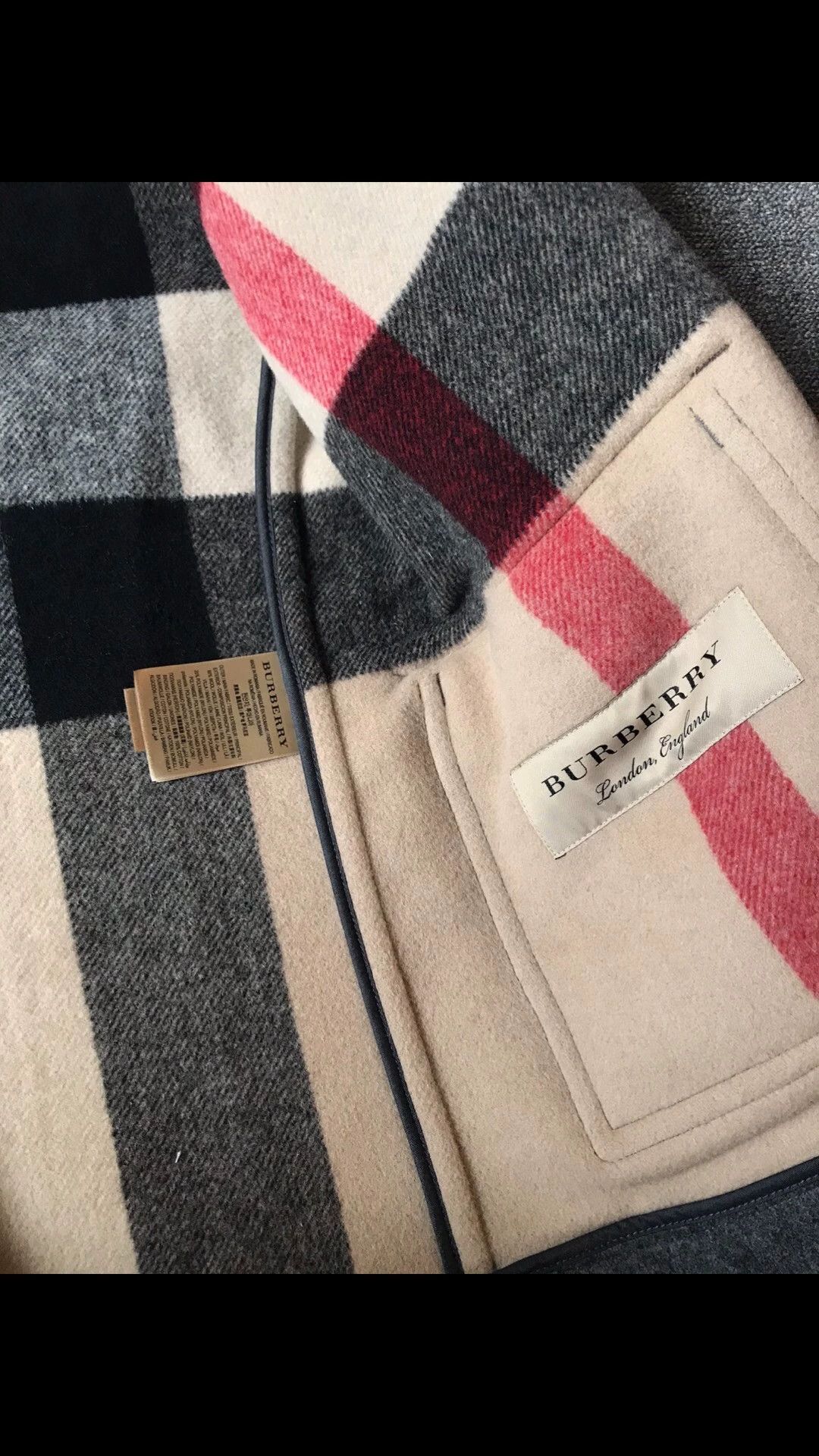Burberry Burberry Gray Wool Blend Check Lined Hood Horn Button 52 Size US L / EU 52-54 / 3 - 5 Thumbnail