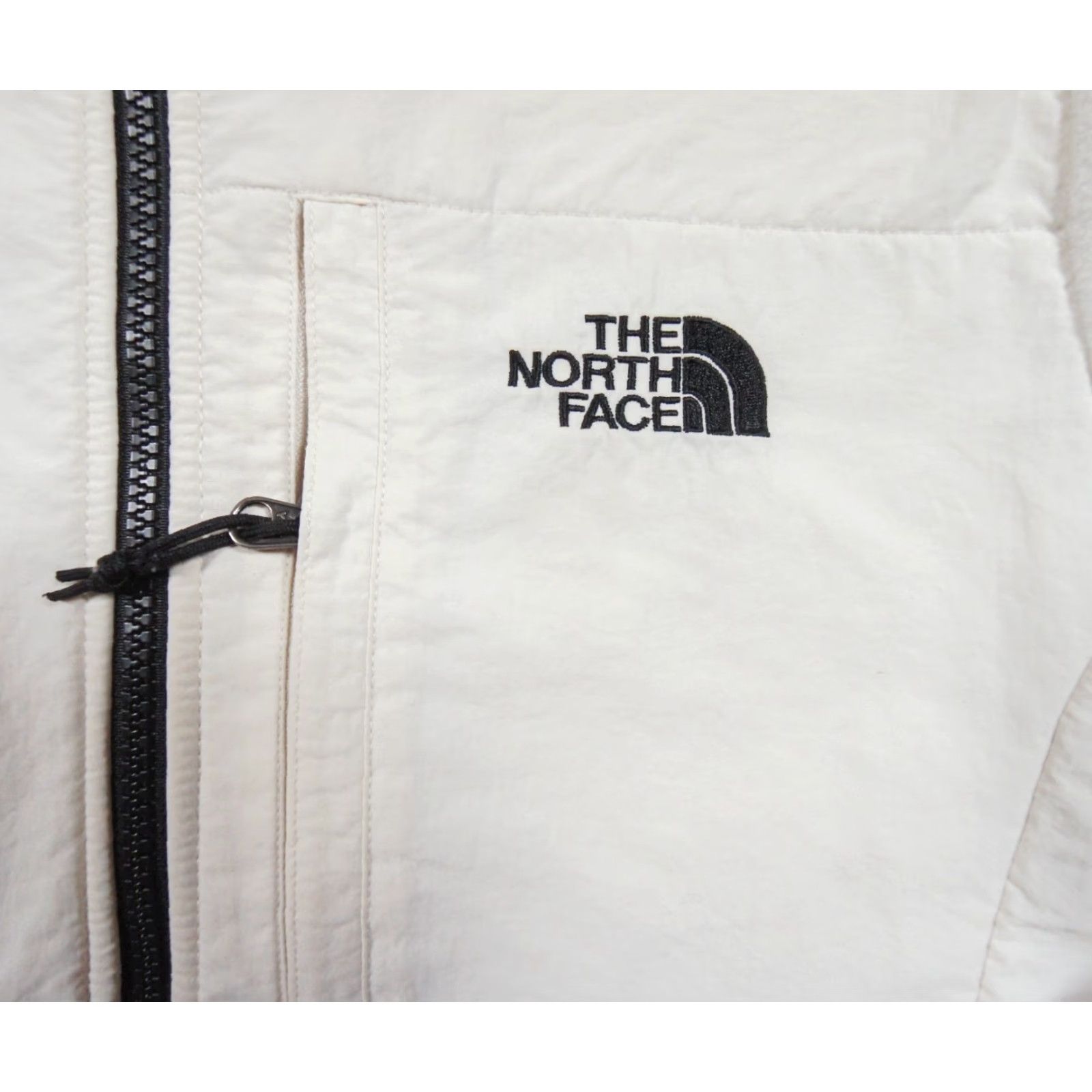 The North Face The North Face Denali Jacket Women Medium White Fleece Outdoor Casual Womens Size M / US 6-8 / IT 42-44 - 3 Thumbnail