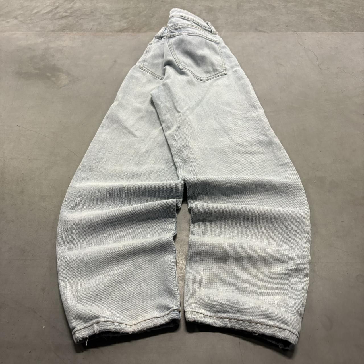 Vintage Crazy Vintage Y2K/2000s Baggy Skater Light Wash Denim Jeans! Size US 26 / EU 42 - 4 Thumbnail
