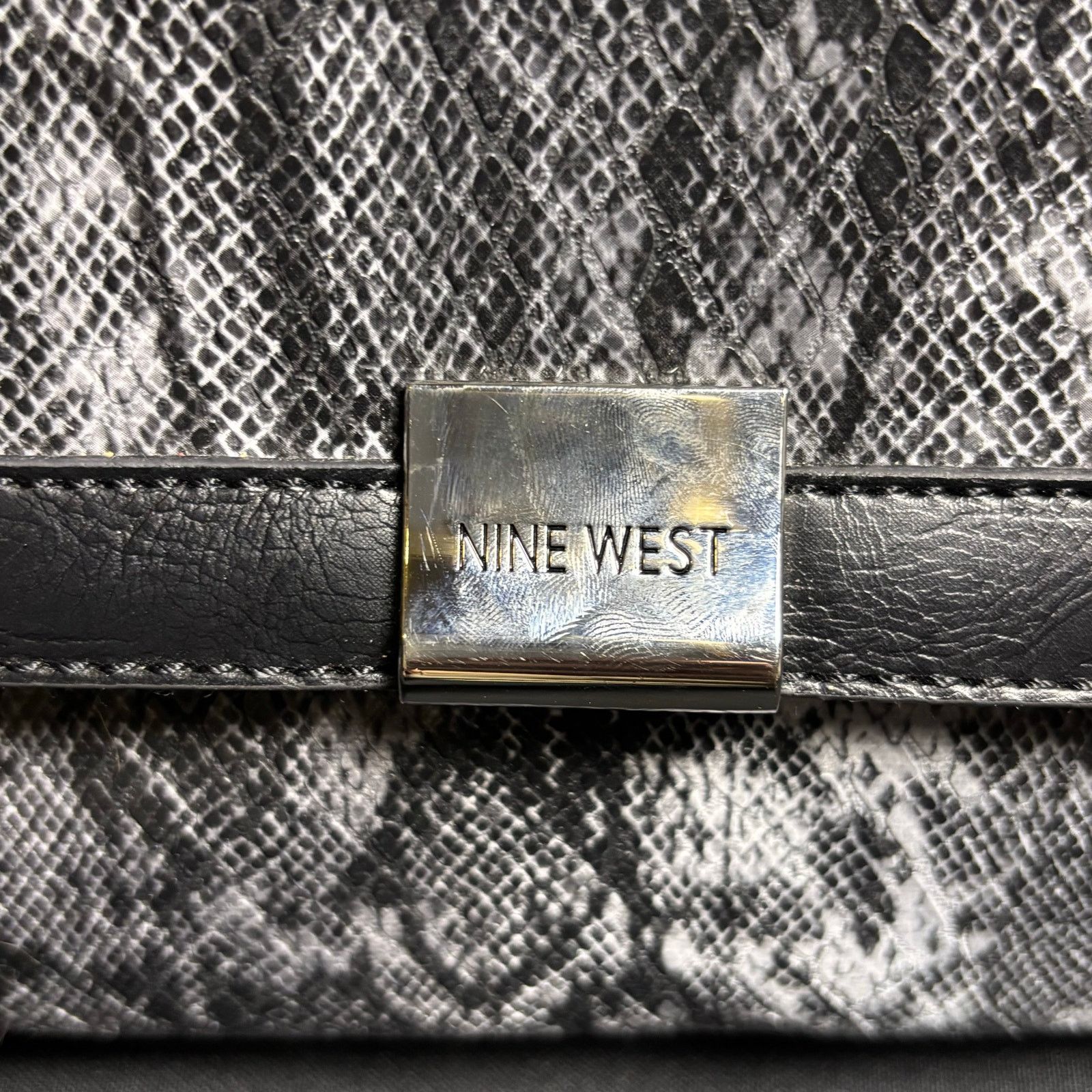 Nine West Black Nine West Faux Snakeskin Clutch Size ONE SIZE - 2 Thumbnail
