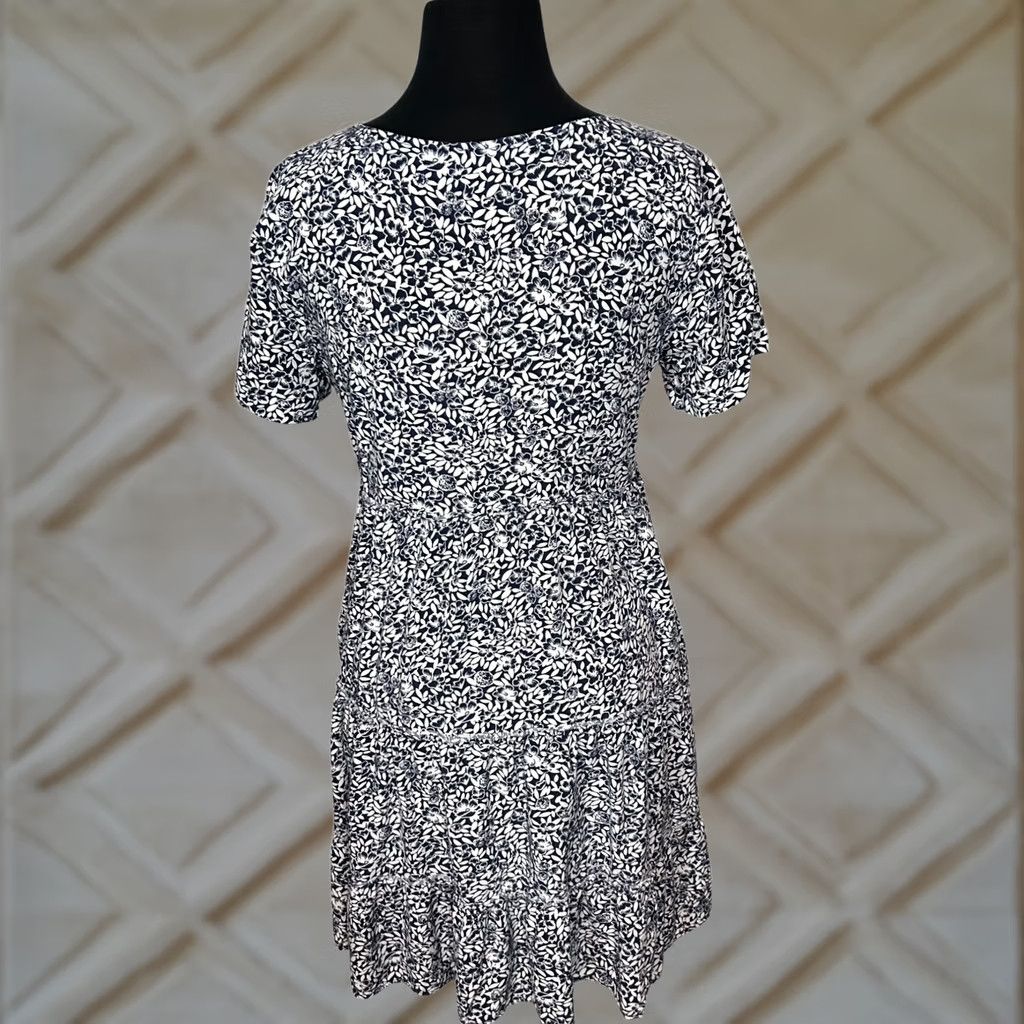 J.Crew J. Crew Floral Print V Neck Tiered Short Sleeve Mini Casual Dress XS Women Size 26" / US 2 / IT 38 - 1 Thumbnail