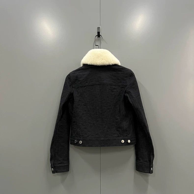 Louis Vuitton Louis Vuitton size 36 Dark print full-print lambswool jacke Size US M / EU 48-50 / 2 - 2 Thumbnail