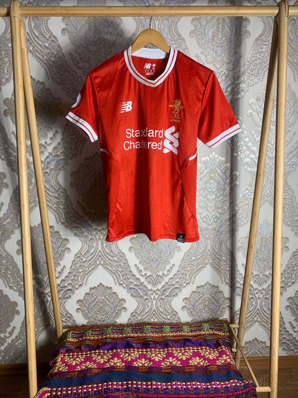New Balance Vintage New Balance FC Liverpool England Soccer Jersey Y2K Size US S / EU 44-46 / 1 - 1 Thumbnail