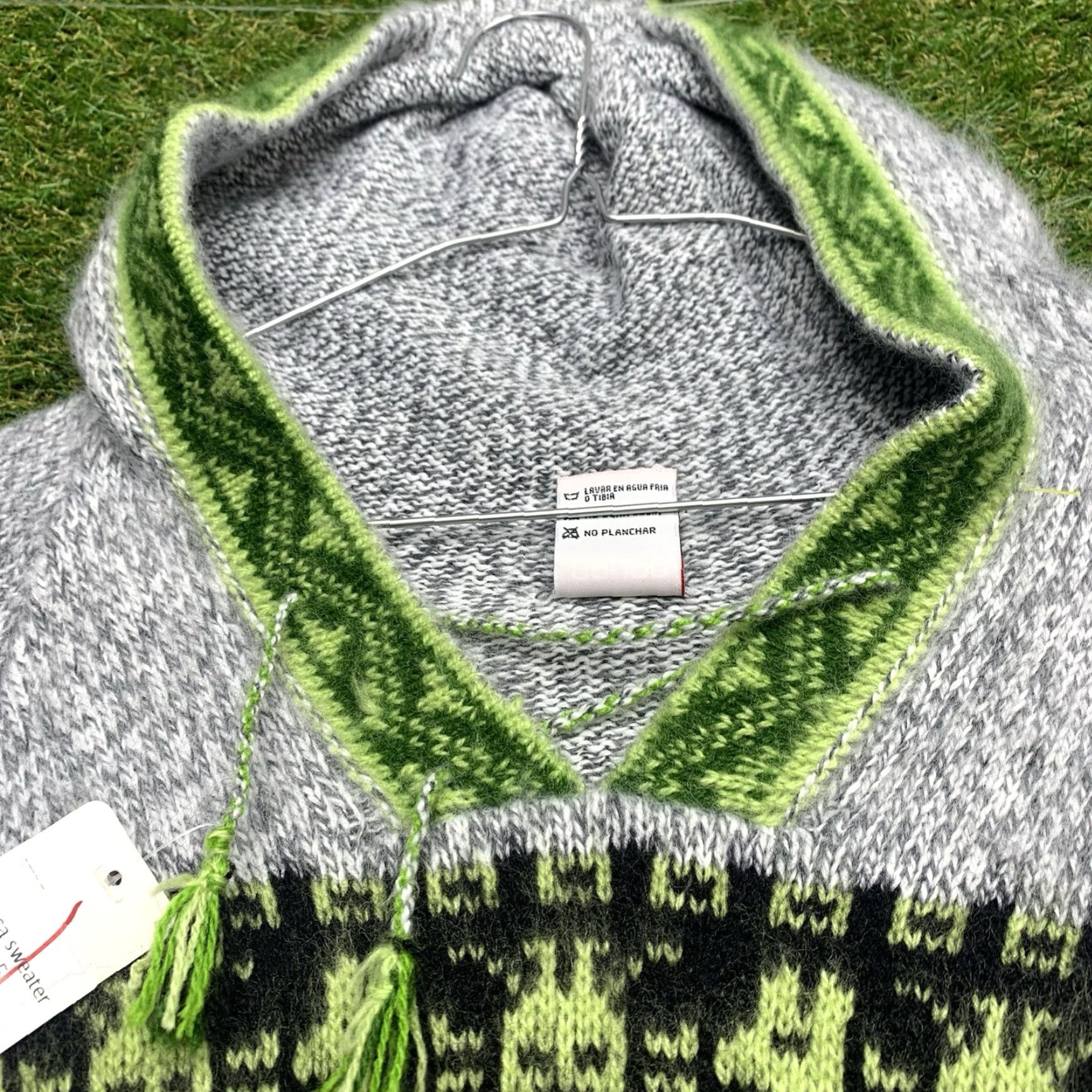 Vintage VINTAGE Alpaca Wool Sweater Womens Small Hooded Pullover Green Gey Sweatshirt Aztec AOP Size S / US 4 / IT 40 - 4 Thumbnail